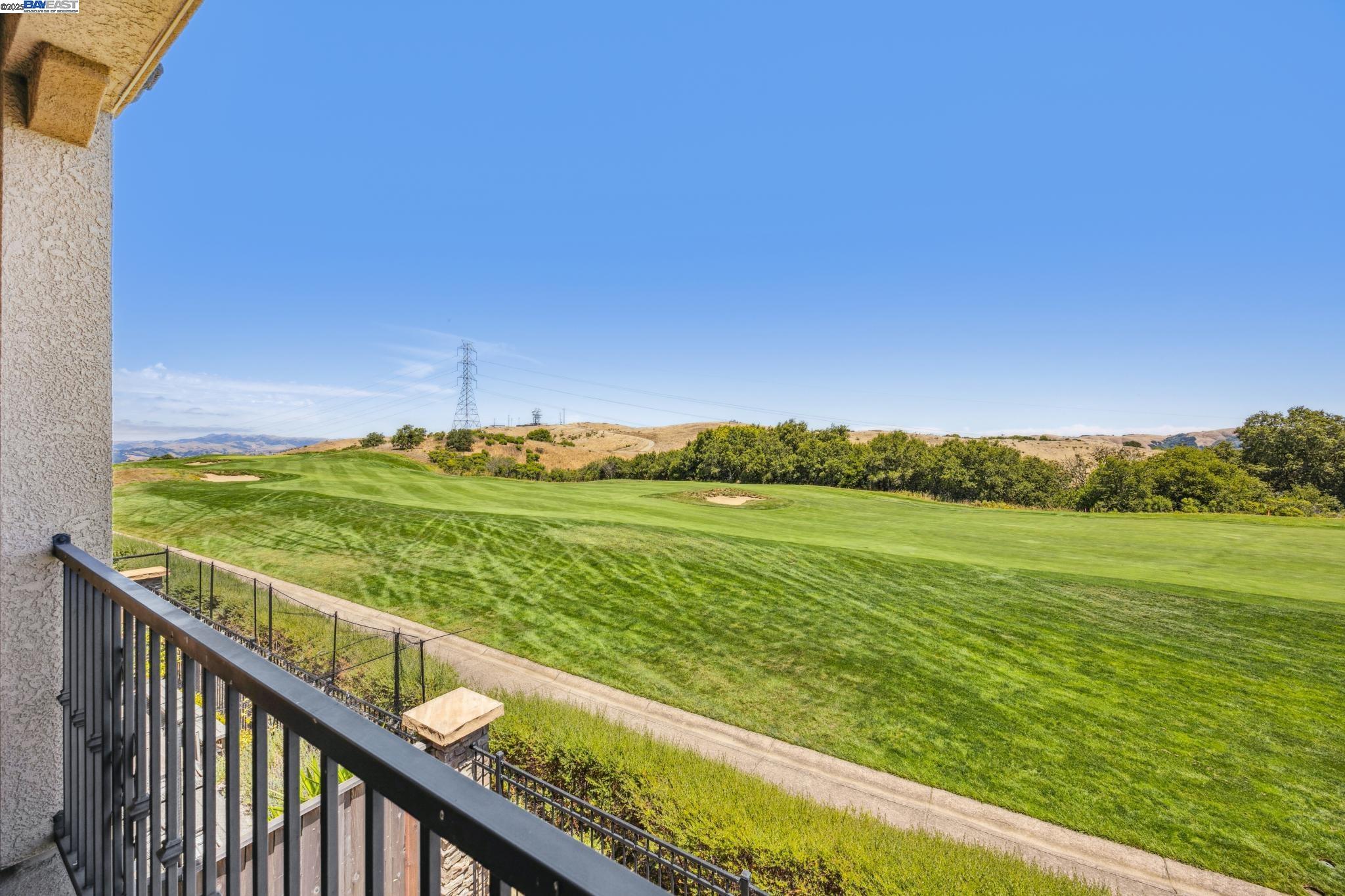 Detail Gallery Image 35 of 57 For 252 Benmore Dr, Hayward,  CA 94542 - 4 Beds | 3 Baths