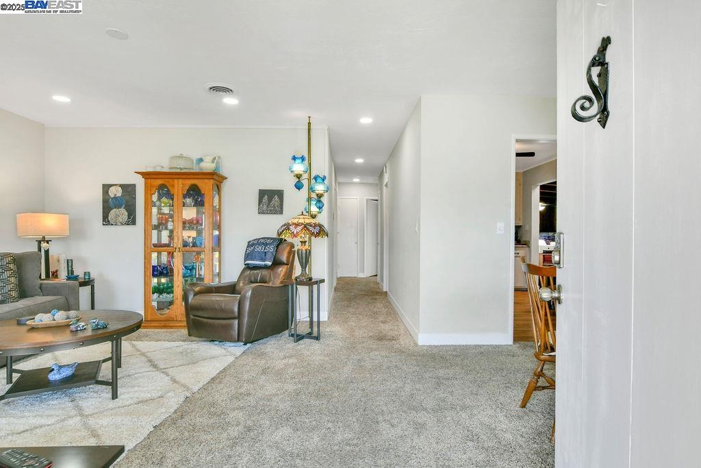 Detail Gallery Image 5 of 24 For 1311 via Manzanas, San Lorenzo,  CA 94580 - 3 Beds | 1 Baths