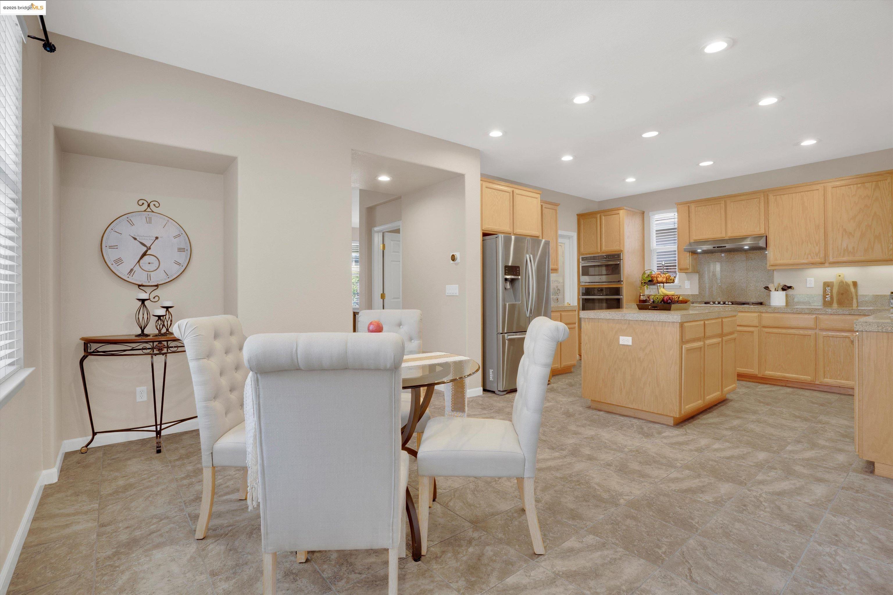 Detail Gallery Image 17 of 48 For 2335 Winchester Loop, Discovery Bay,  CA 94505 - 4 Beds | 2/1 Baths