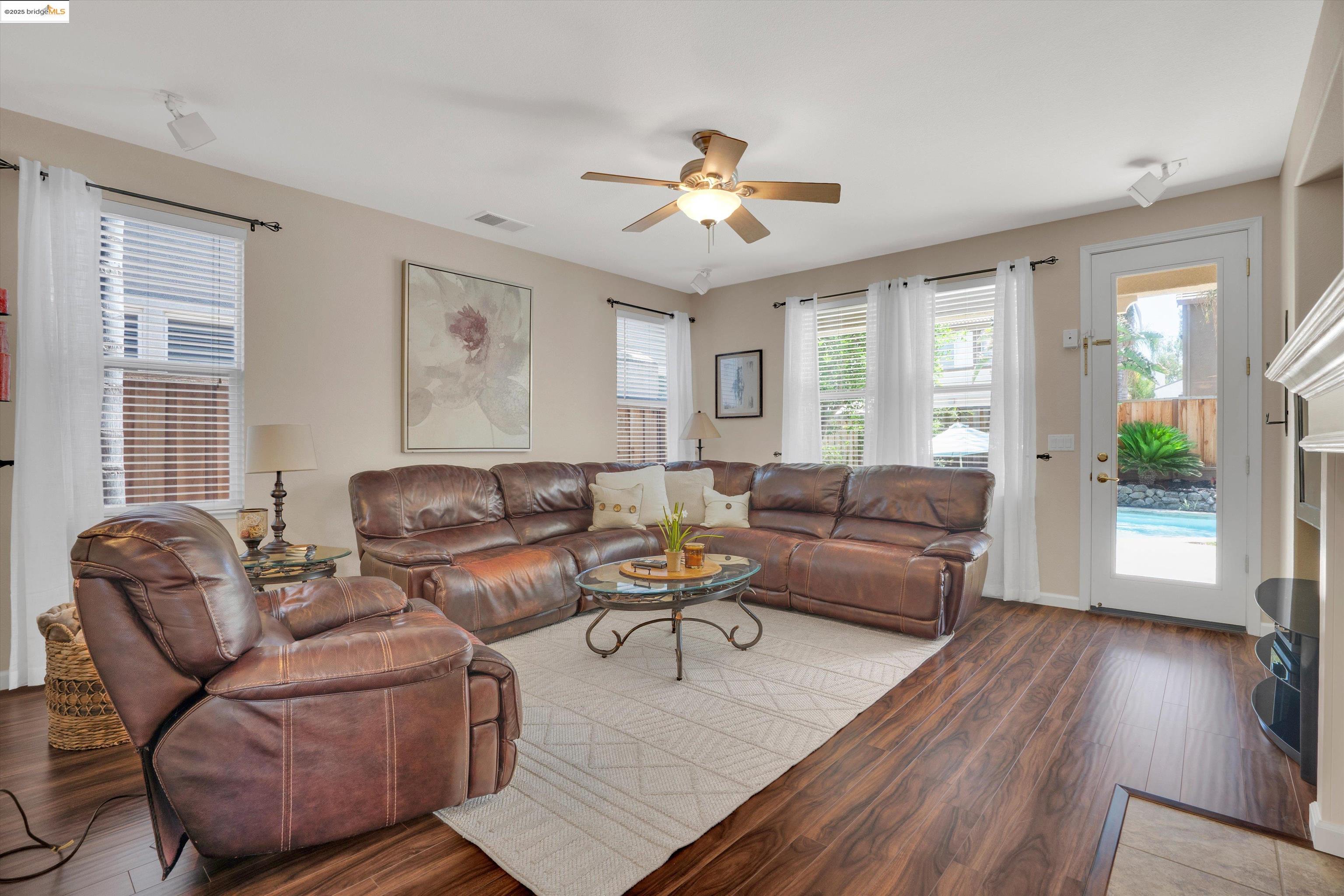 Detail Gallery Image 20 of 48 For 2335 Winchester Loop, Discovery Bay,  CA 94505 - 4 Beds | 2/1 Baths