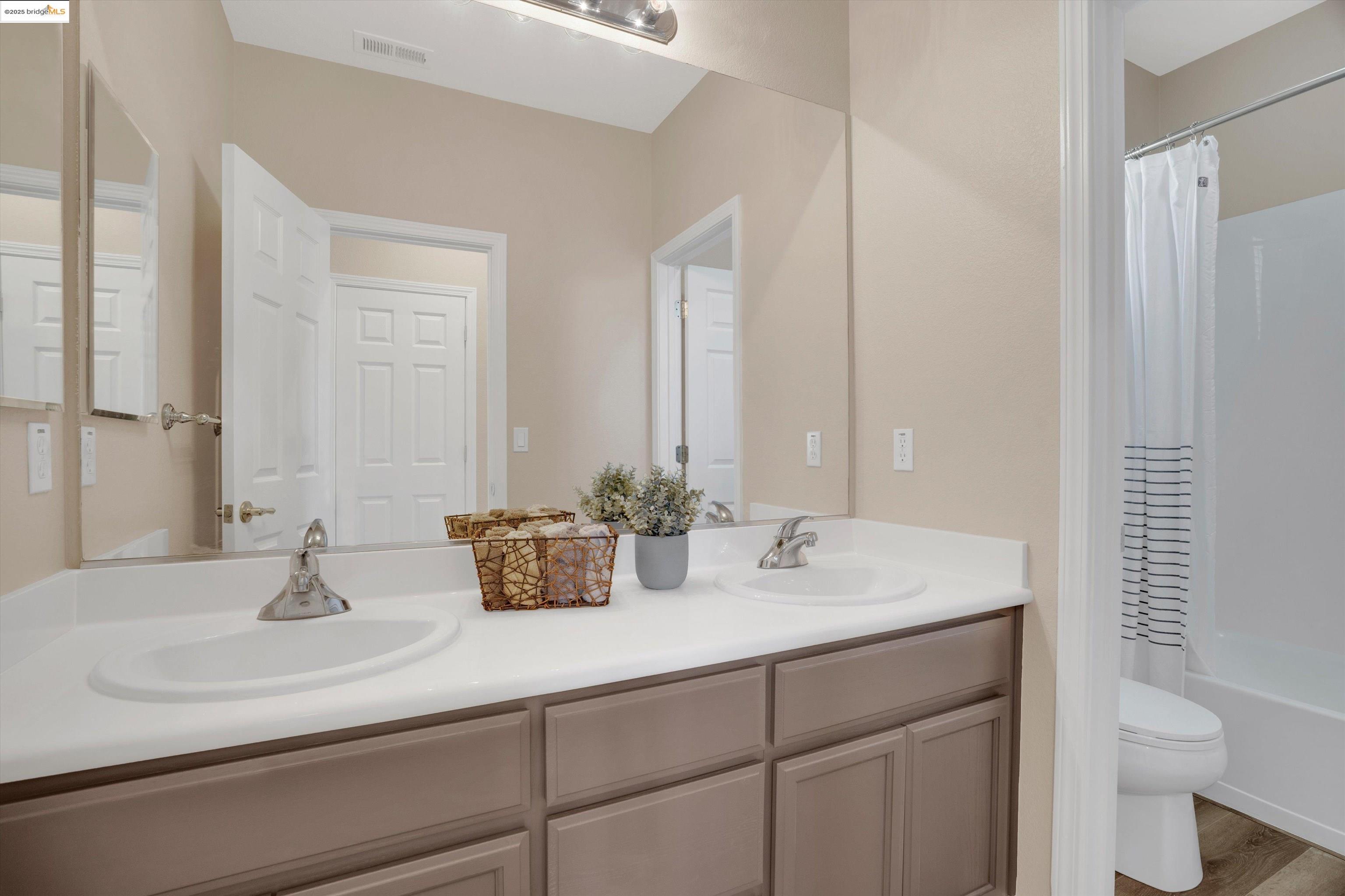Detail Gallery Image 32 of 48 For 2335 Winchester Loop, Discovery Bay,  CA 94505 - 4 Beds | 2/1 Baths