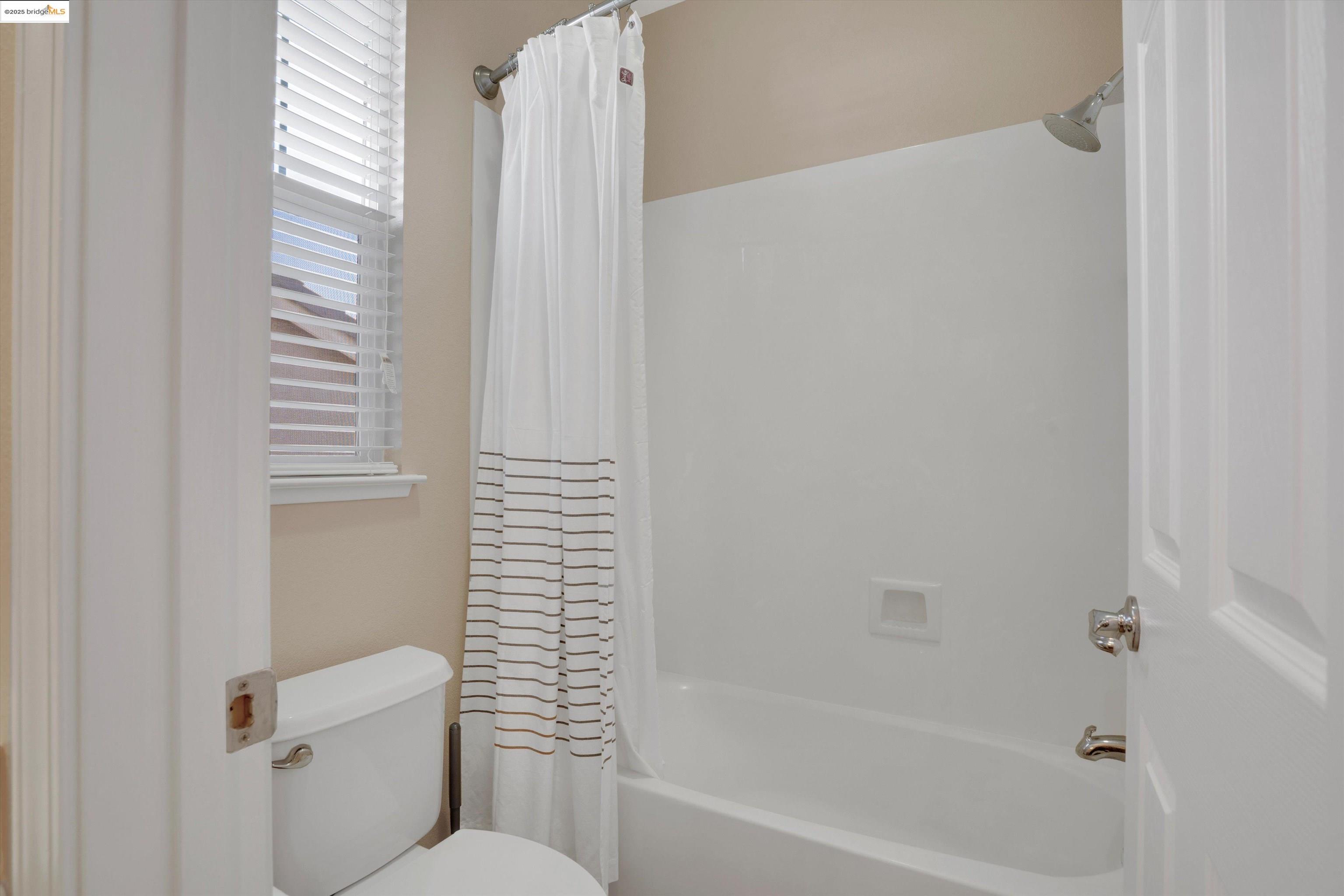 Detail Gallery Image 33 of 48 For 2335 Winchester Loop, Discovery Bay,  CA 94505 - 4 Beds | 2/1 Baths
