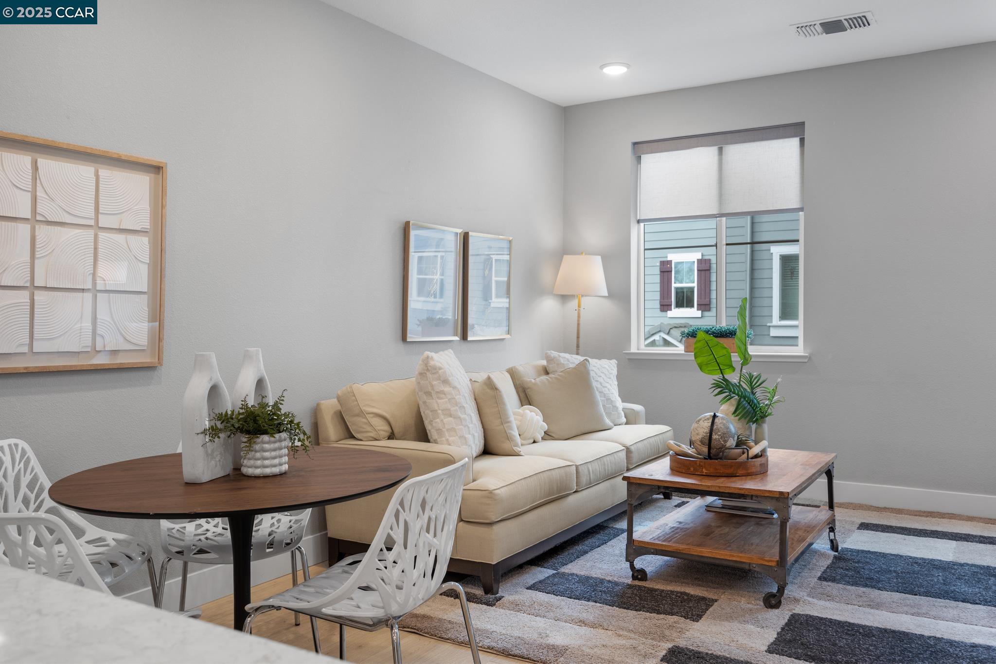 Detail Gallery Image 17 of 29 For 339 Pear Tree Ter #H,  Napa,  CA 94558 - 3 Beds | 3 Baths