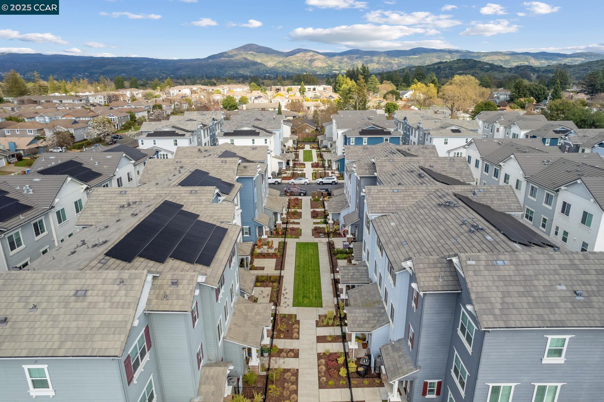 Detail Gallery Image 26 of 29 For 339 Pear Tree Ter #H,  Napa,  CA 94558 - 3 Beds | 3 Baths
