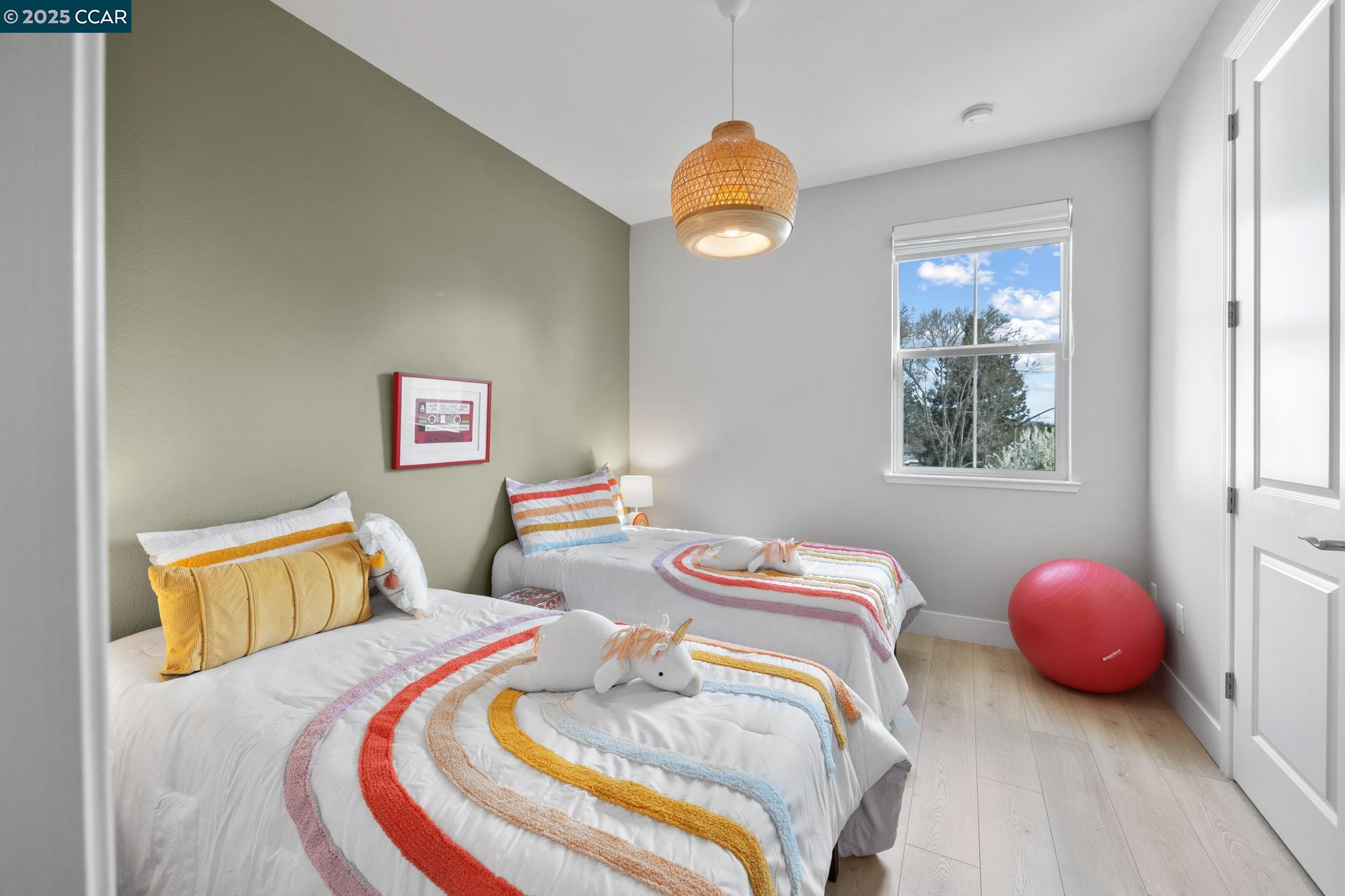 Detail Gallery Image 8 of 29 For 339 Pear Tree Ter #H,  Napa,  CA 94558 - 3 Beds | 3 Baths
