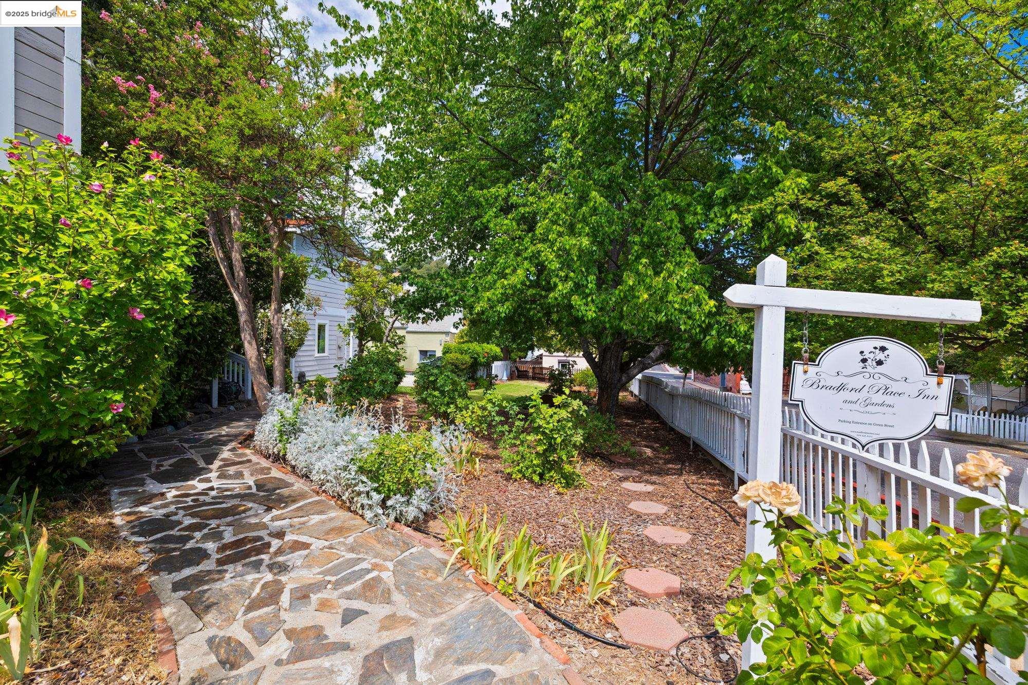 Detail Gallery Image 12 of 58 For 56 Bradford St, Sonora,  CA 95370 - 5 Beds | 5 Baths
