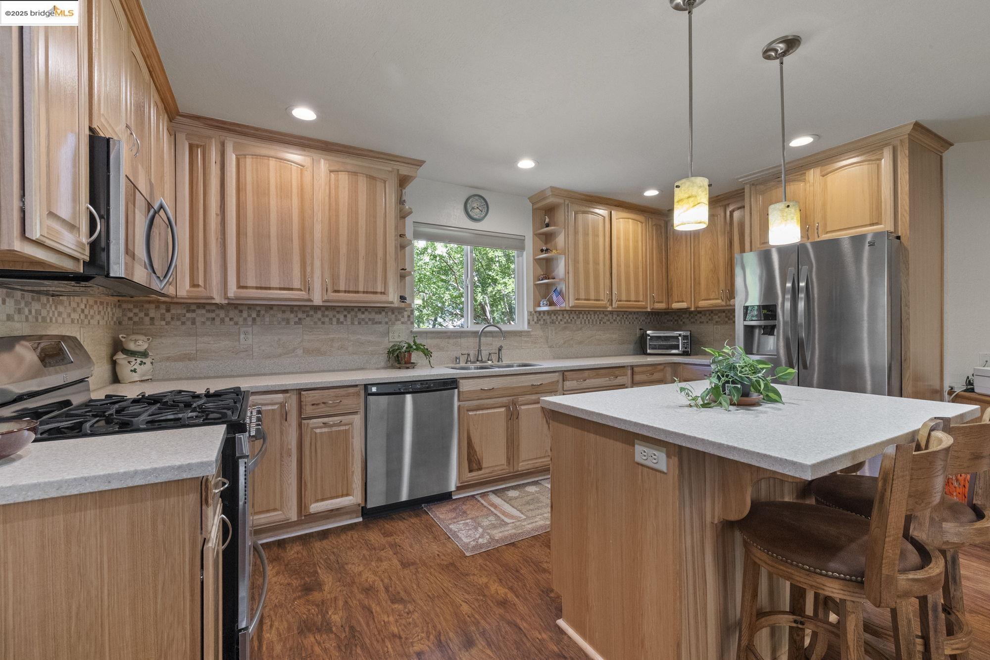 Detail Gallery Image 7 of 38 For 260 Acorn Drive, Angels Camp,  CA 95222 - 3 Beds | 2 Baths