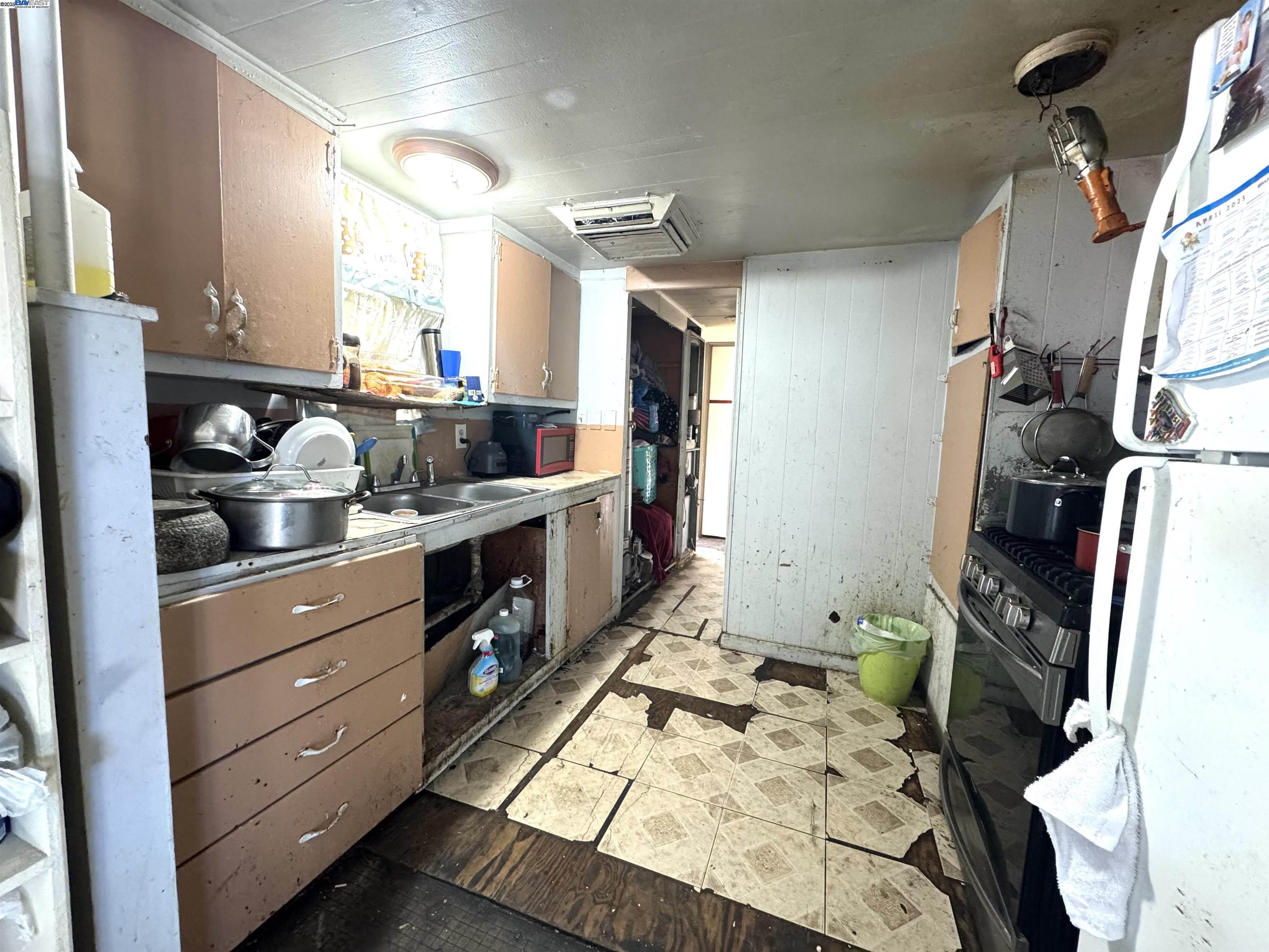 Detail Gallery Image 5 of 7 For 2784 Monterey Hwy #35,  San Jose,  CA 95111 - 1 Beds | 1 Baths