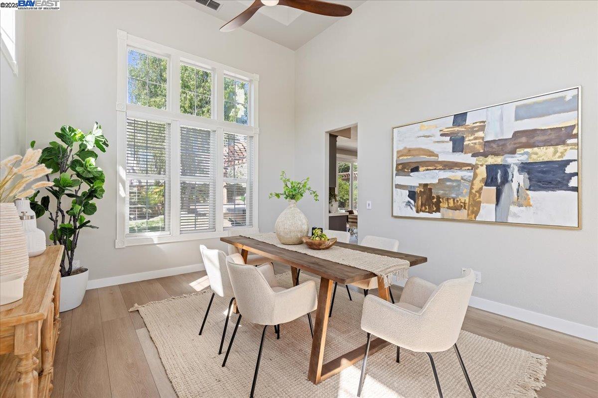 Detail Gallery Image 9 of 47 For 1699 Lodestone Rd, Livermore,  CA 94550 - 5 Beds | 3 Baths