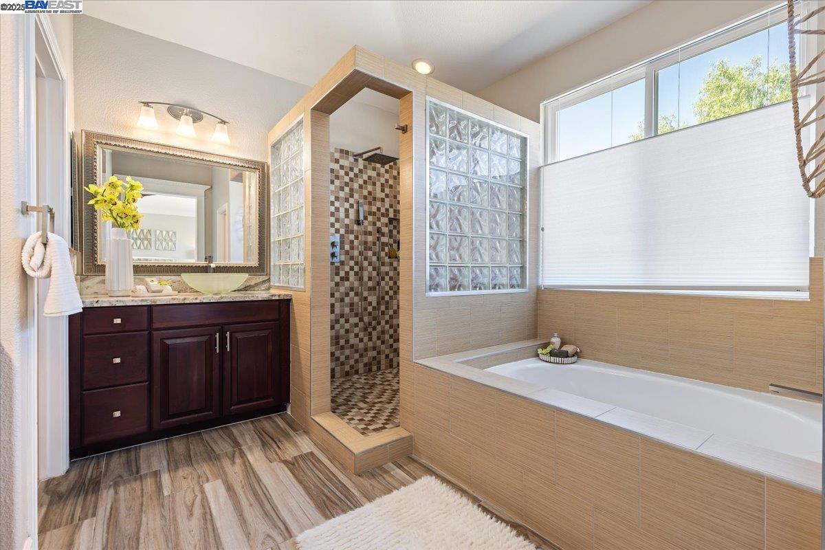Detail Gallery Image 35 of 47 For 1699 Lodestone Rd, Livermore,  CA 94550 - 5 Beds | 3 Baths