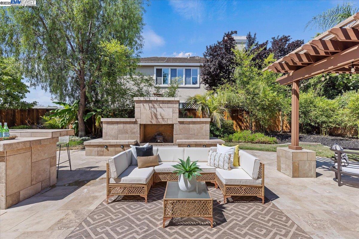 Detail Gallery Image 42 of 47 For 1699 Lodestone Rd, Livermore,  CA 94550 - 5 Beds | 3 Baths