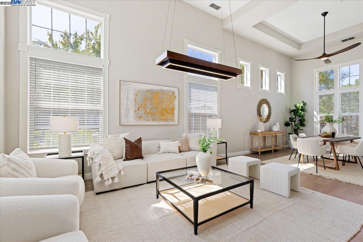 Detail Gallery Image 4 of 47 For 1699 Lodestone Rd, Livermore,  CA 94550 - 5 Beds | 3 Baths