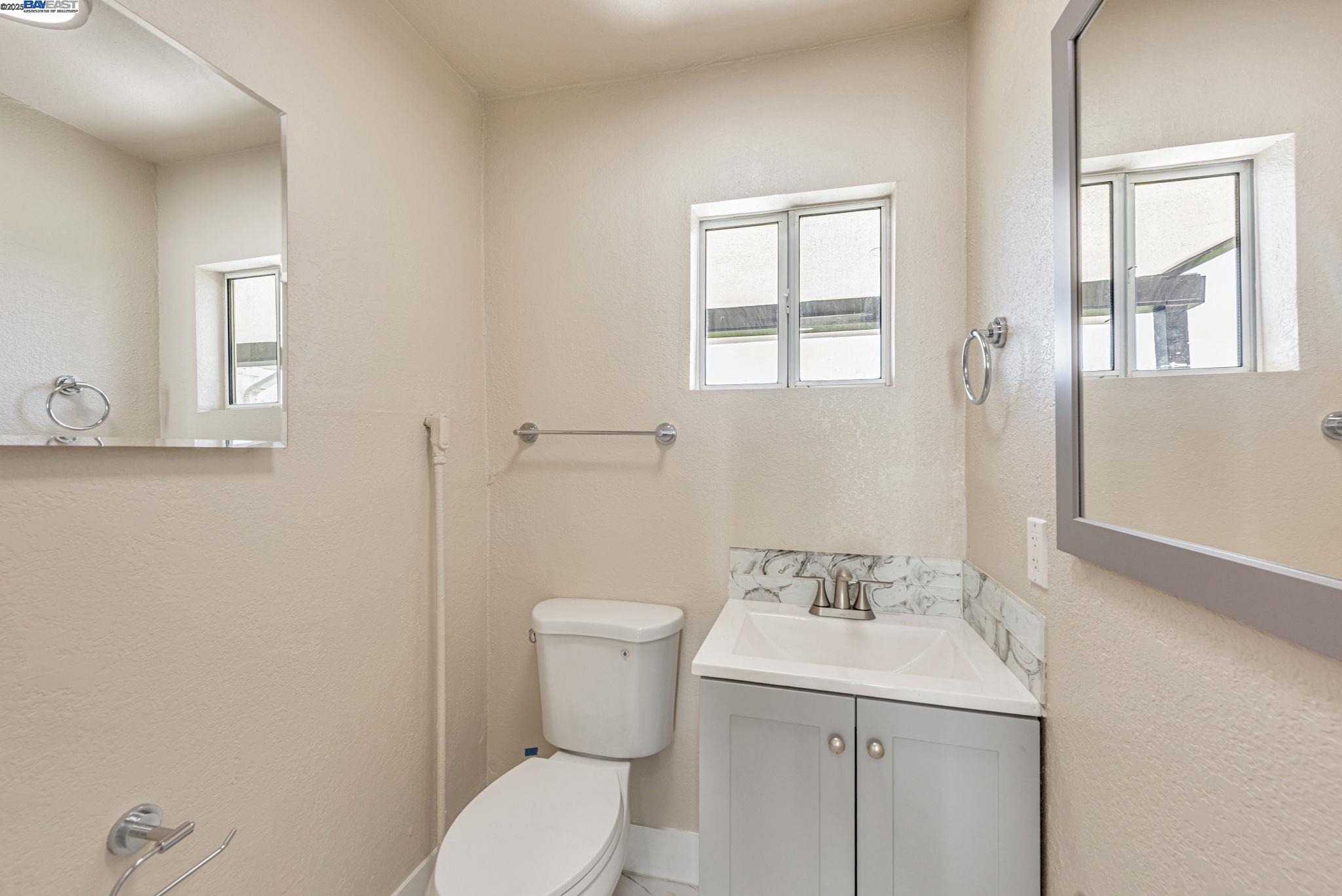 Detail Gallery Image 15 of 48 For 10745 Ridgeview Way, San Jose,  CA 95127 - 4 Beds | 4/1 Baths
