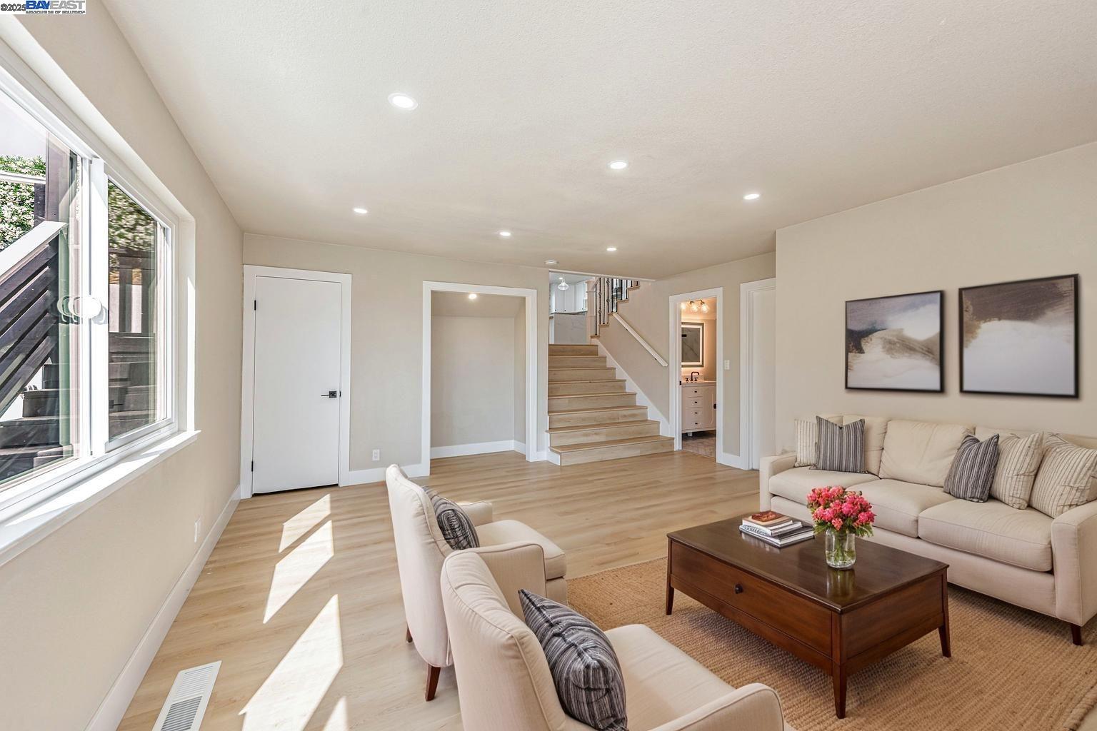 Detail Gallery Image 21 of 48 For 10745 Ridgeview Way, San Jose,  CA 95127 - 4 Beds | 4/1 Baths