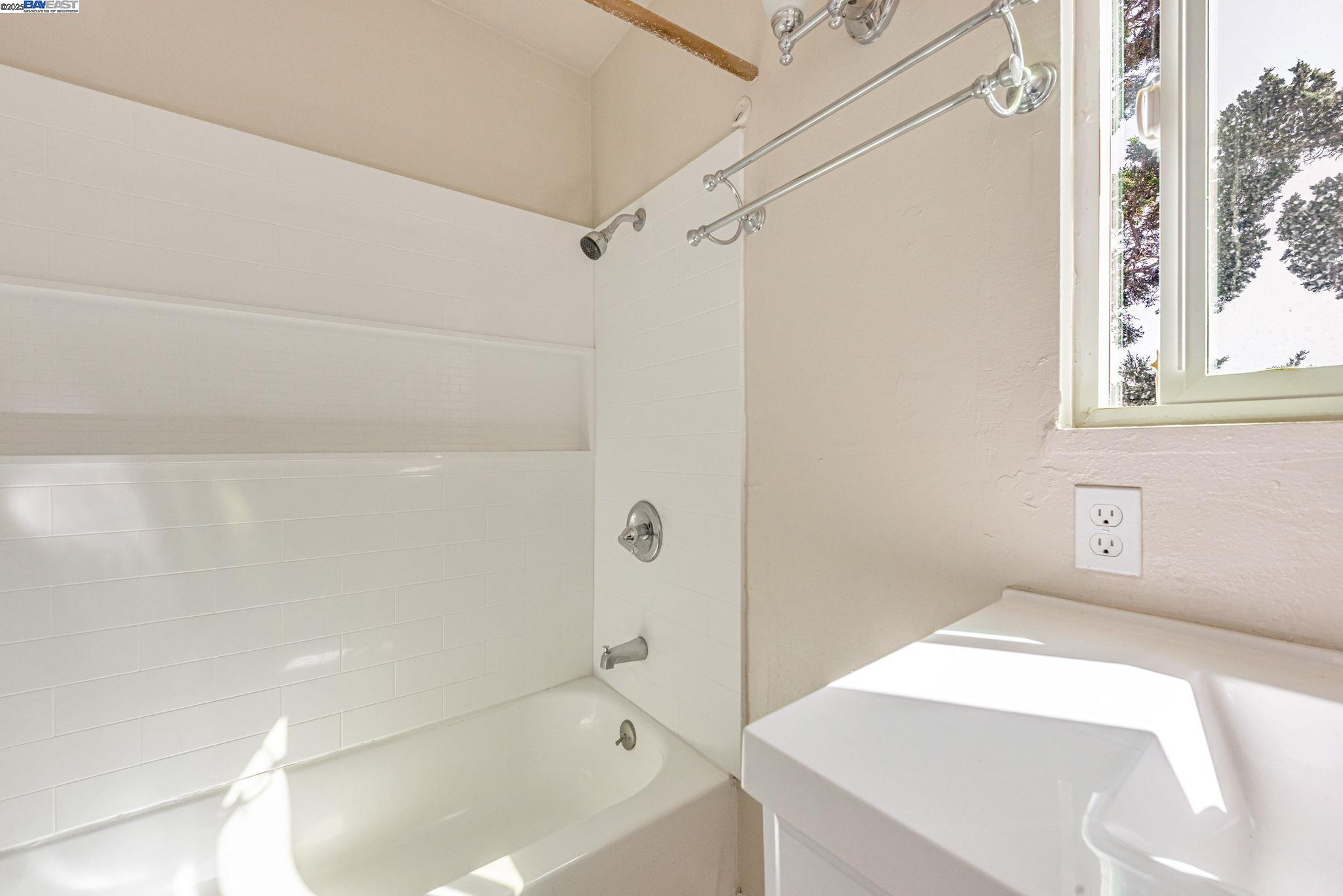 Detail Gallery Image 32 of 48 For 10745 Ridgeview Way, San Jose,  CA 95127 - 4 Beds | 4/1 Baths
