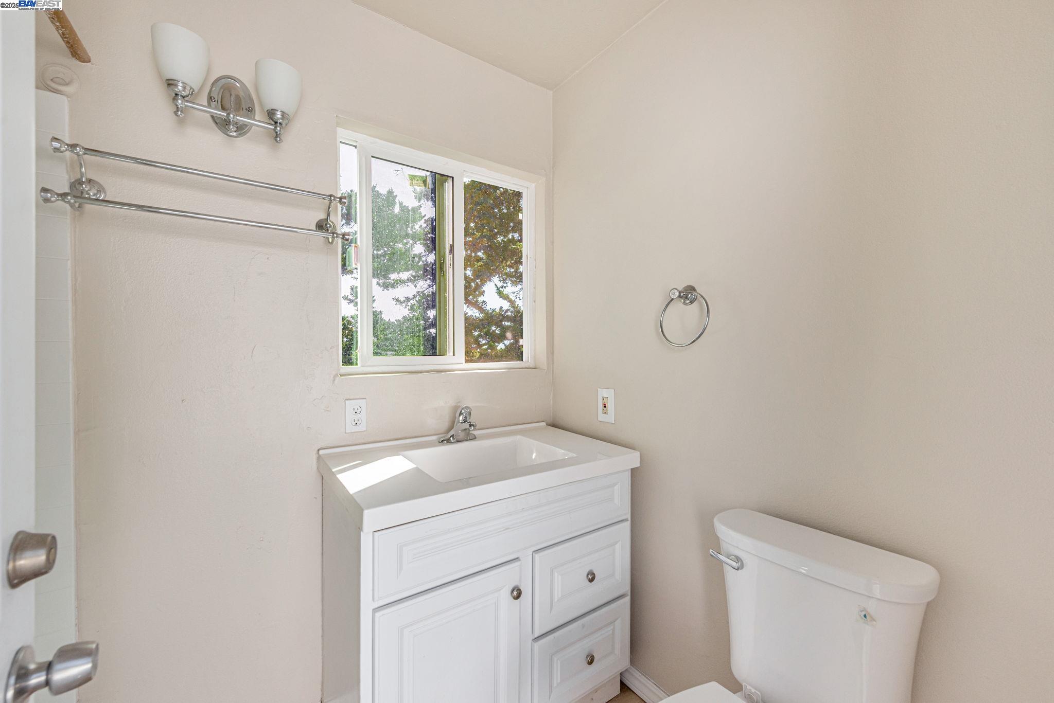 Detail Gallery Image 33 of 48 For 10745 Ridgeview Way, San Jose,  CA 95127 - 4 Beds | 4/1 Baths