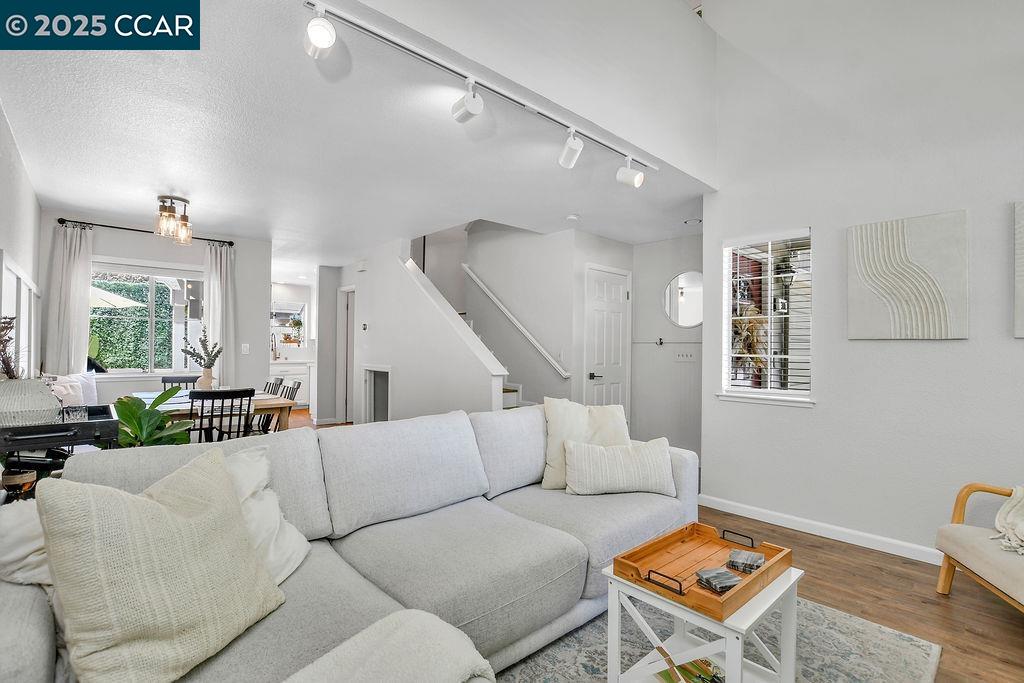 Photo #5: 41106290 Listing 