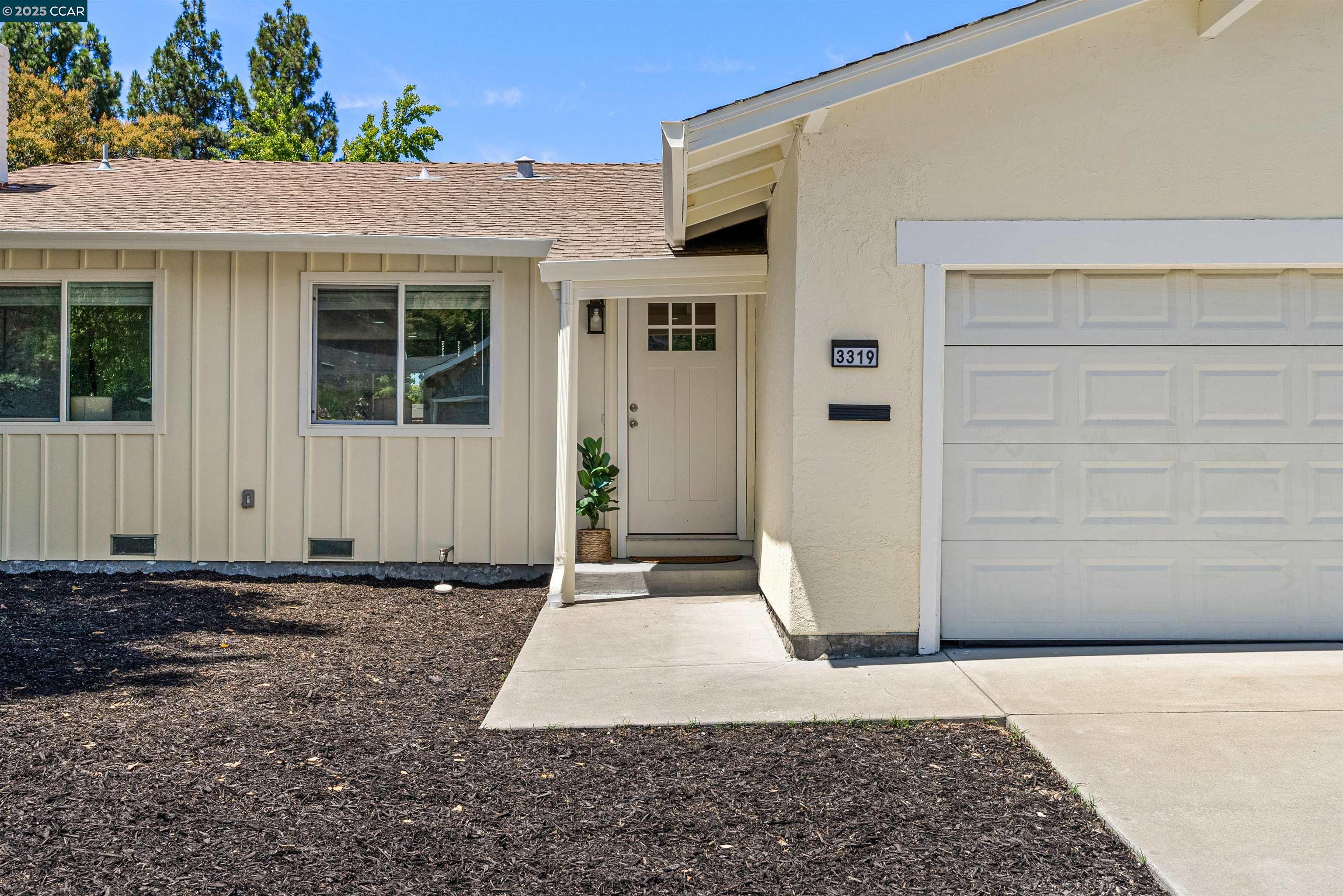 Detail Gallery Image 2 of 37 For 3319 Claudia Dr, Concord,  CA 94519 - 3 Beds | 2 Baths