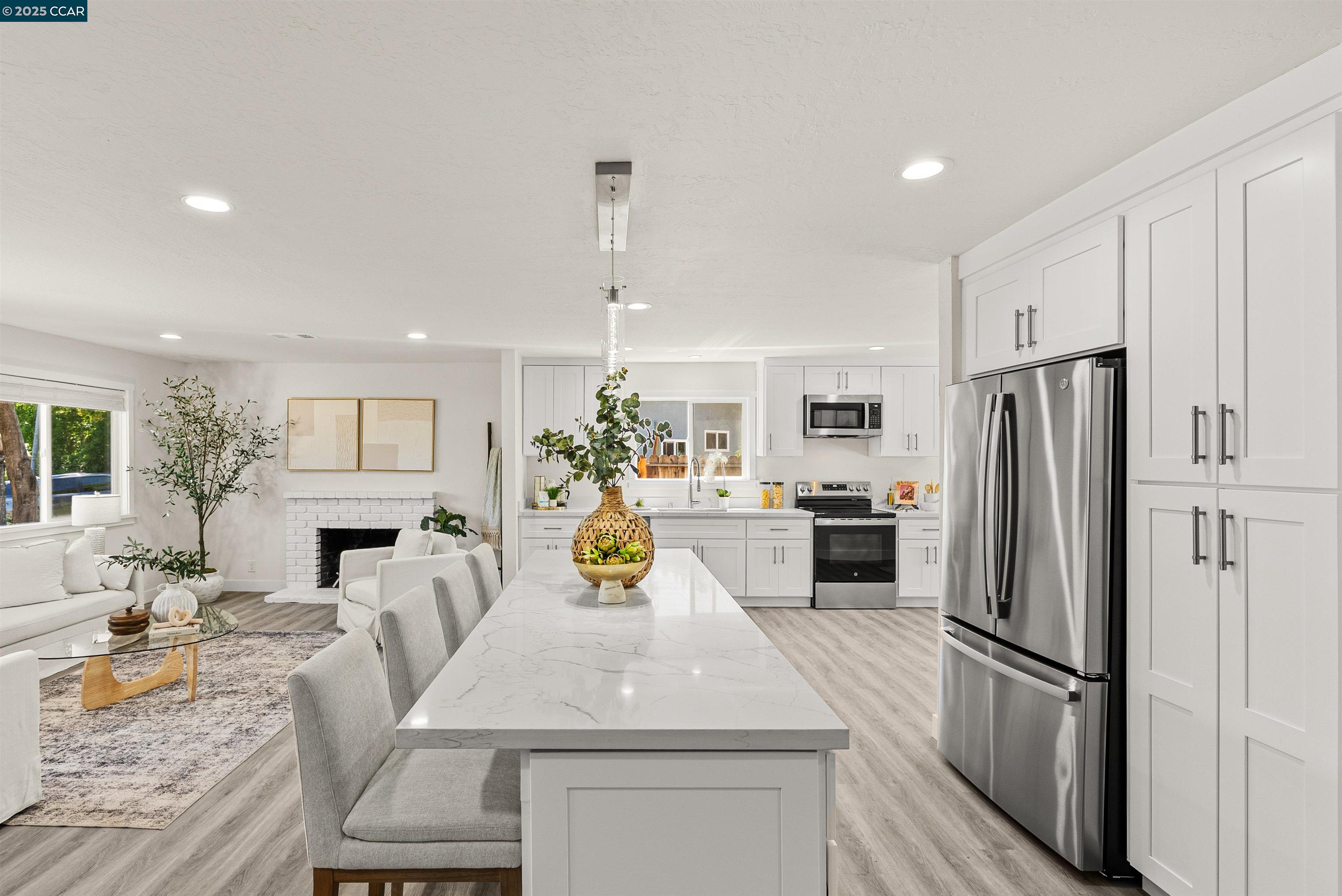 Detail Gallery Image 13 of 37 For 3319 Claudia Dr, Concord,  CA 94519 - 3 Beds | 2 Baths