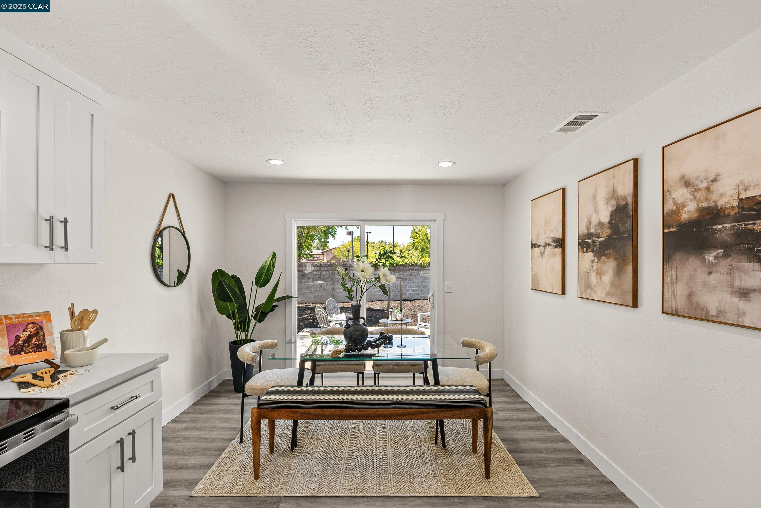 Detail Gallery Image 15 of 37 For 3319 Claudia Dr, Concord,  CA 94519 - 3 Beds | 2 Baths
