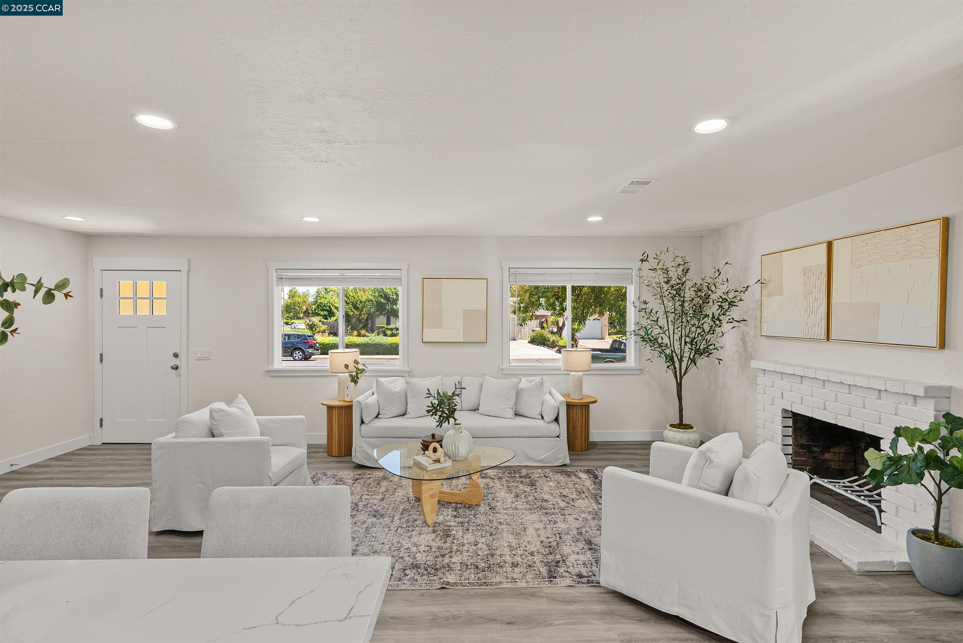 Detail Gallery Image 6 of 37 For 3319 Claudia Dr, Concord,  CA 94519 - 3 Beds | 2 Baths