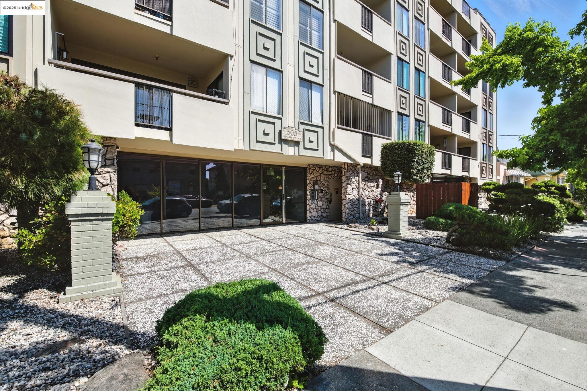 MLS: 41106295 Condo For Sale