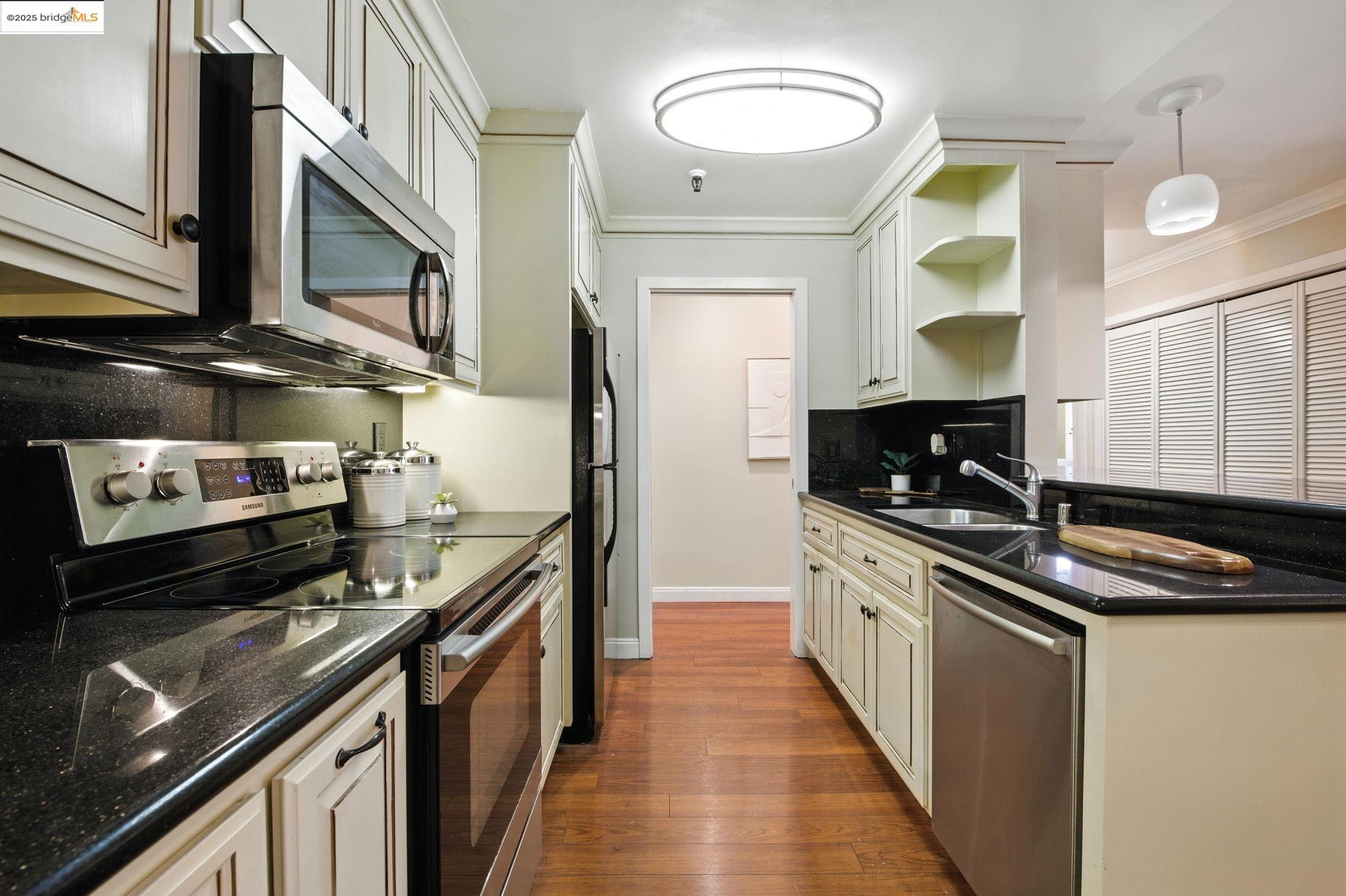 Photo #9: 41106295 Listing: Photo #9