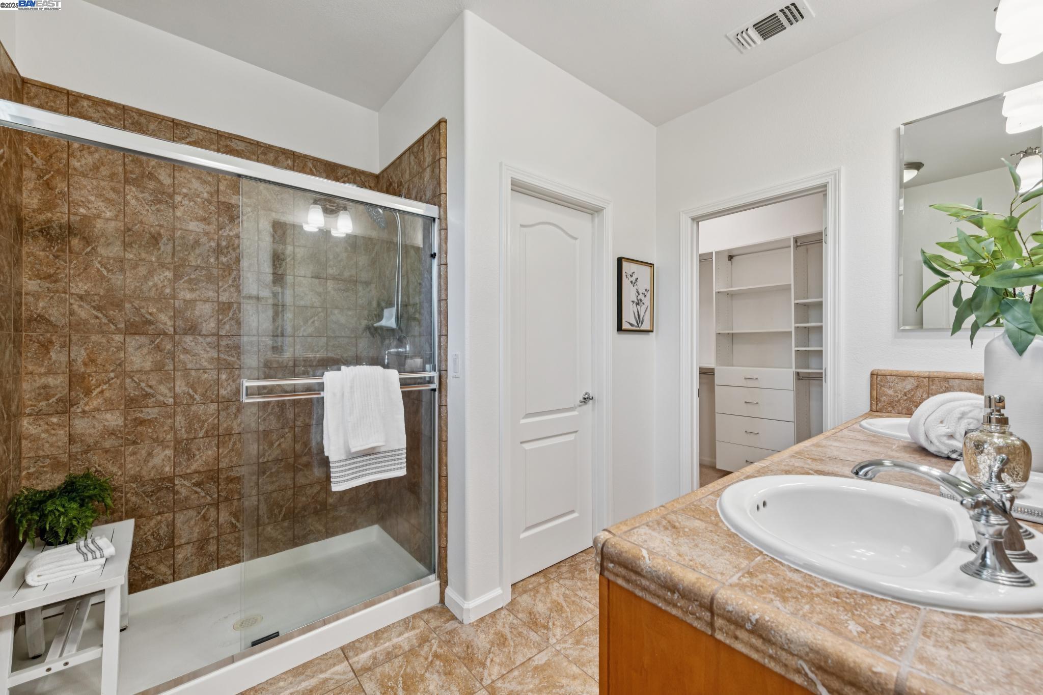Detail Gallery Image 25 of 52 For 8857 Oliver Pl, Dublin,  CA 94568 - 4 Beds | 2/1 Baths