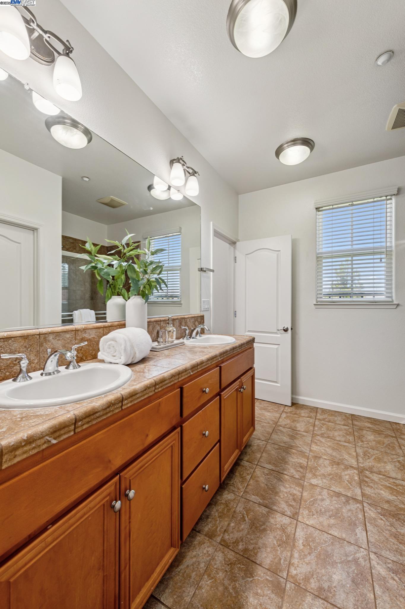Detail Gallery Image 27 of 52 For 8857 Oliver Pl, Dublin,  CA 94568 - 4 Beds | 2/1 Baths