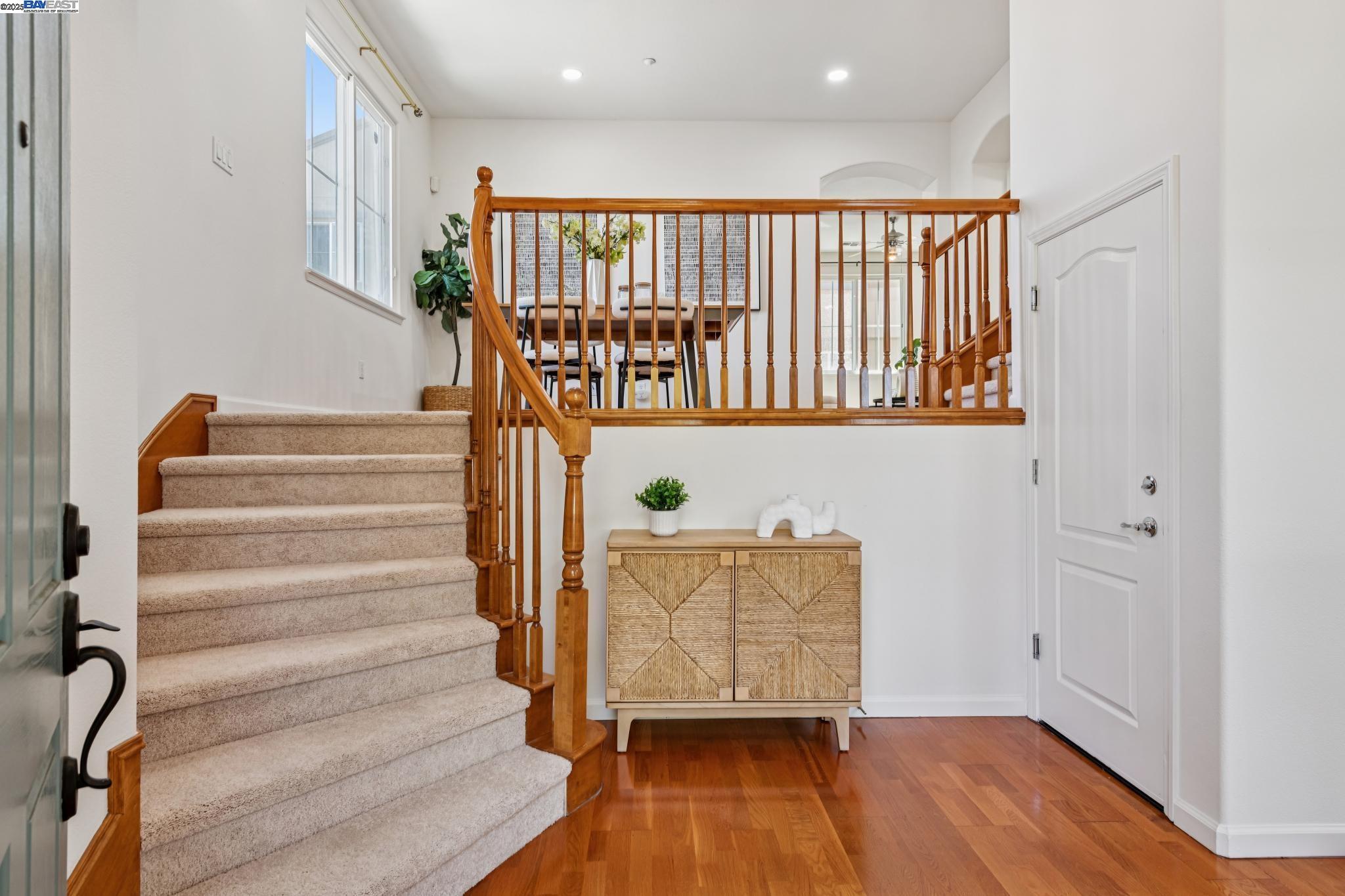 Detail Gallery Image 4 of 52 For 8857 Oliver Pl, Dublin,  CA 94568 - 4 Beds | 2/1 Baths