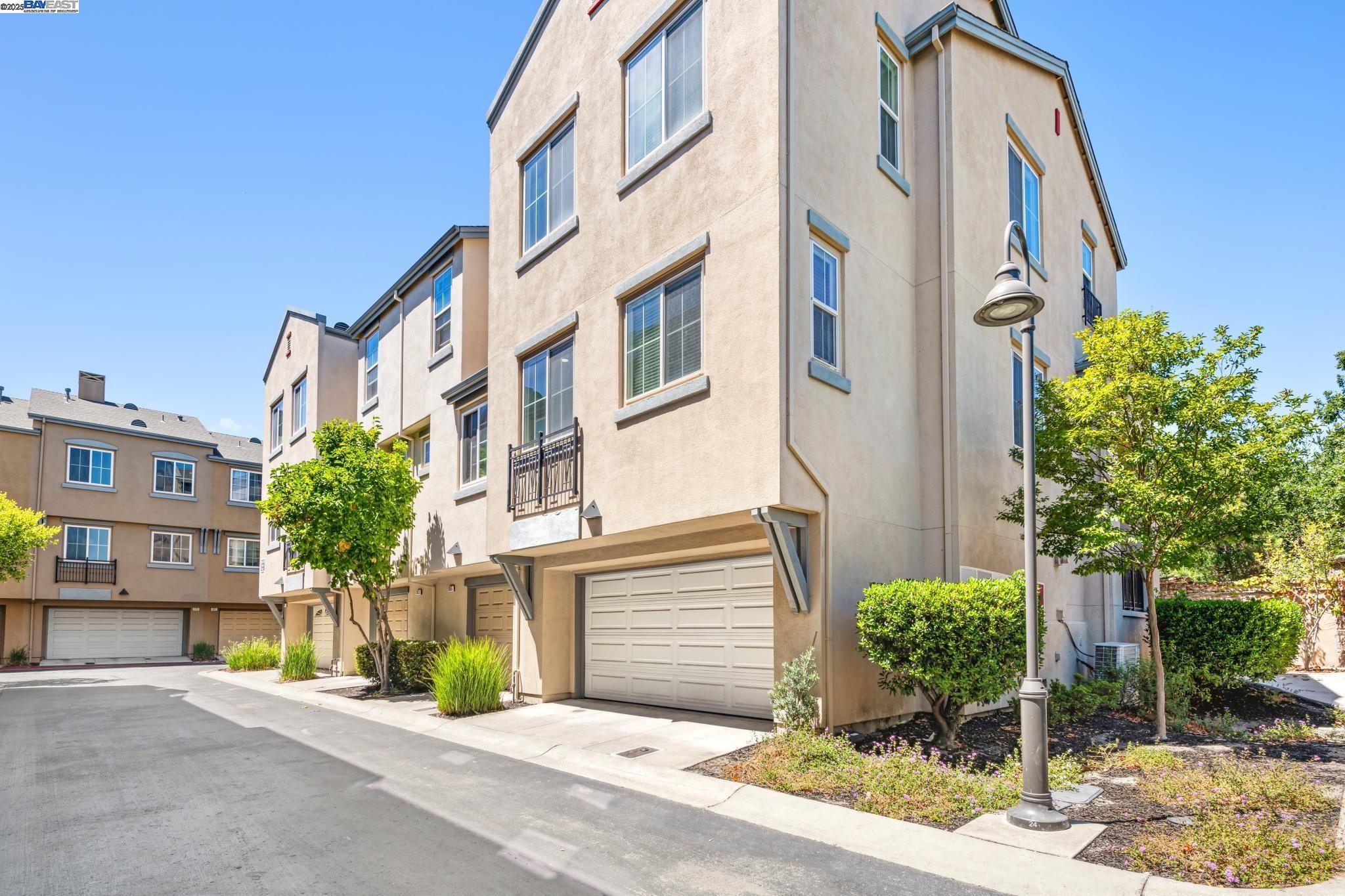 Detail Gallery Image 46 of 52 For 8857 Oliver Pl, Dublin,  CA 94568 - 4 Beds | 2/1 Baths
