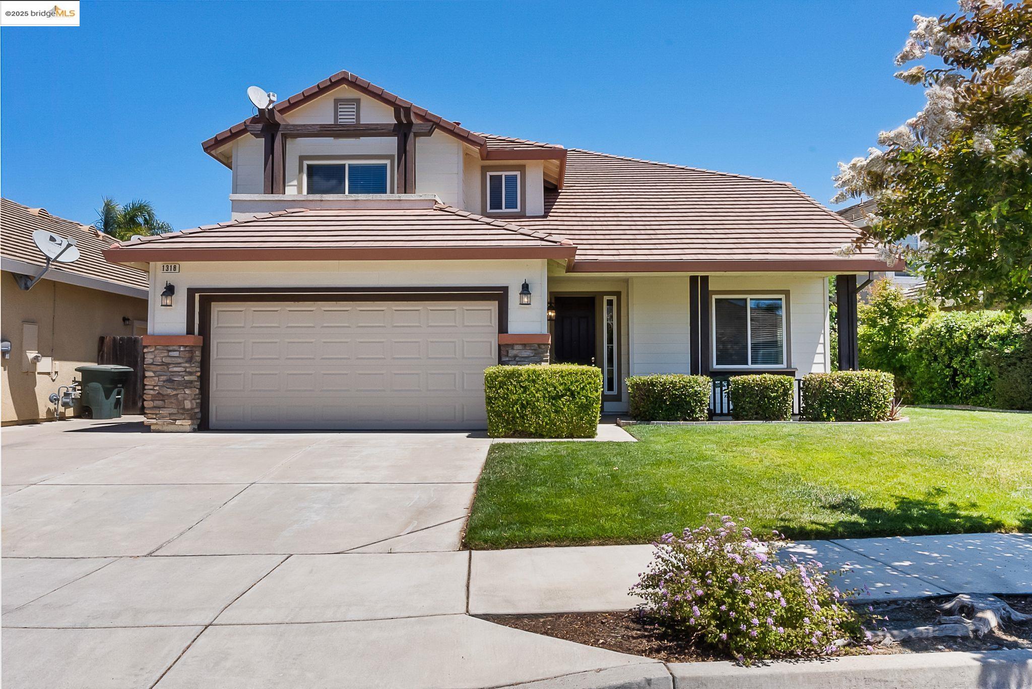 Detail Gallery Image 2 of 47 For 1318 Yosemite Cir, Oakley,  CA 94561 - 4 Beds | 3 Baths