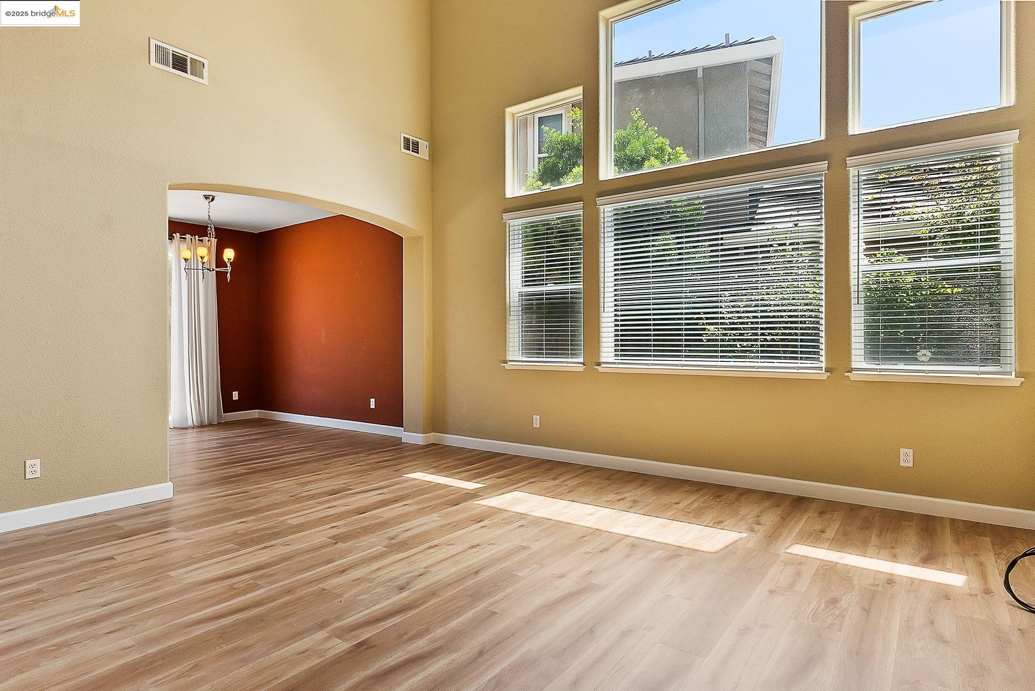 Detail Gallery Image 11 of 47 For 1318 Yosemite Cir, Oakley,  CA 94561 - 4 Beds | 3 Baths