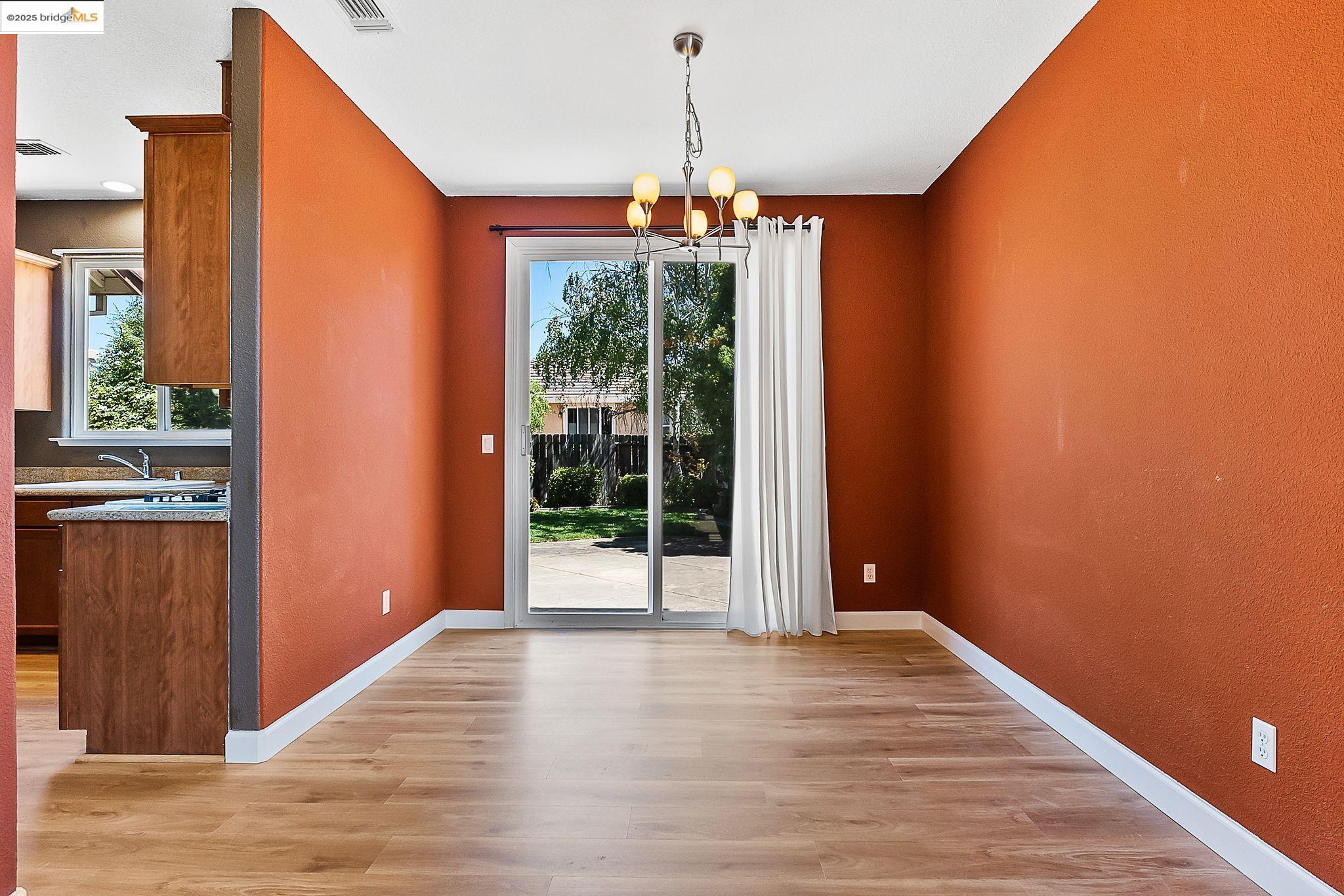 Detail Gallery Image 24 of 47 For 1318 Yosemite Cir, Oakley,  CA 94561 - 4 Beds | 3 Baths