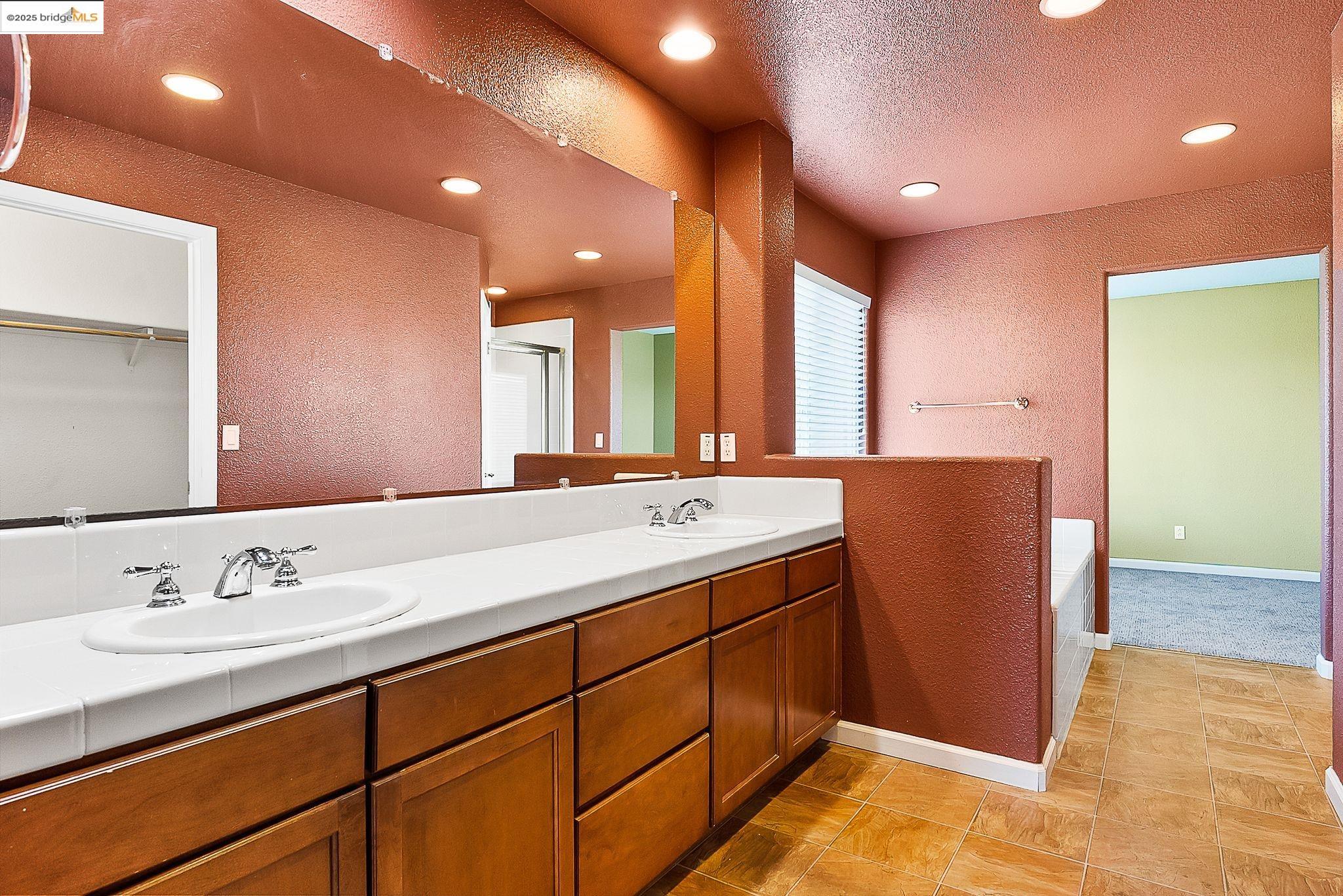 Detail Gallery Image 34 of 47 For 1318 Yosemite Cir, Oakley,  CA 94561 - 4 Beds | 3 Baths