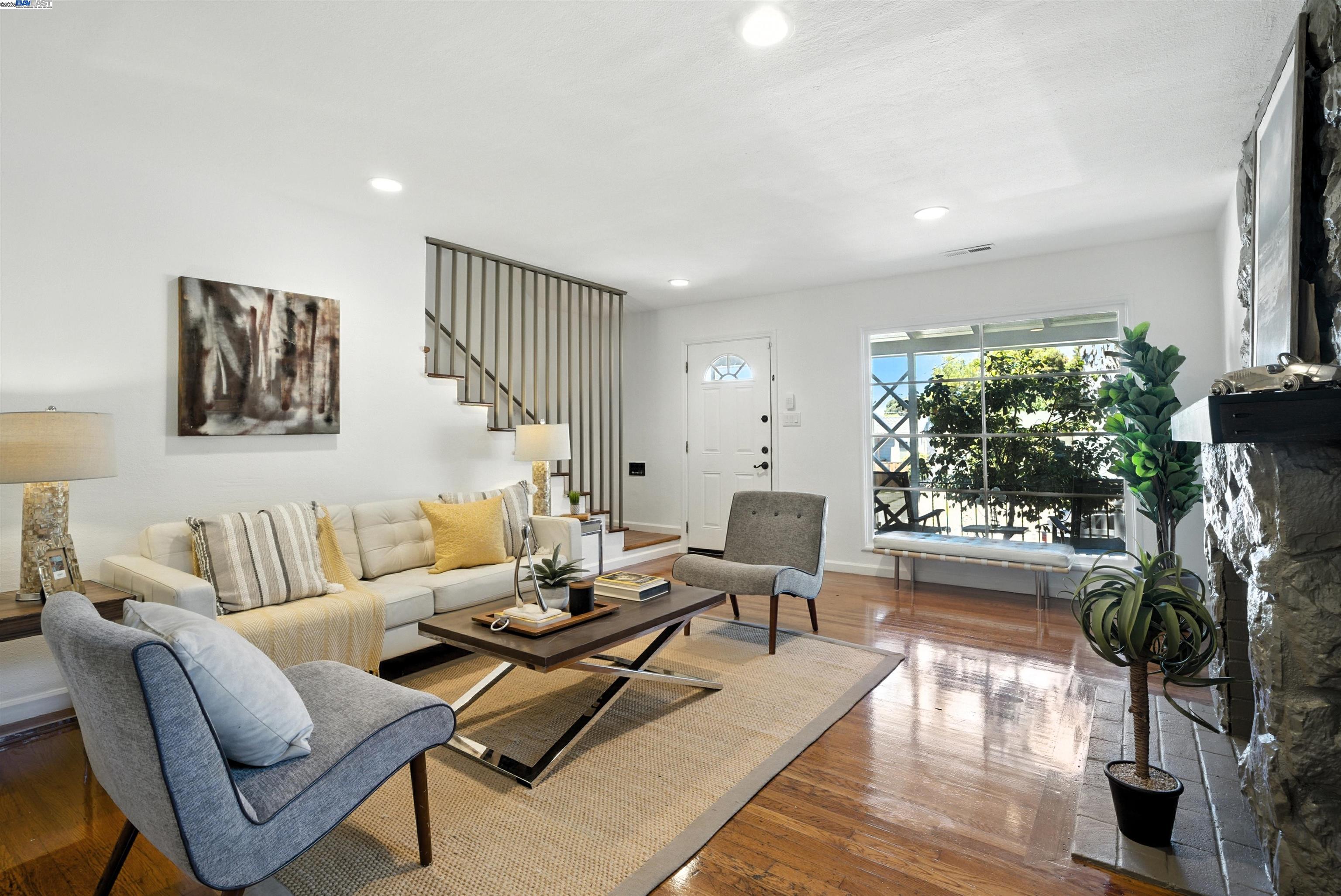 Detail Gallery Image 3 of 35 For 4030 Edwards Ave, Oakland,  CA 94605 - 2 Beds | 1 Baths