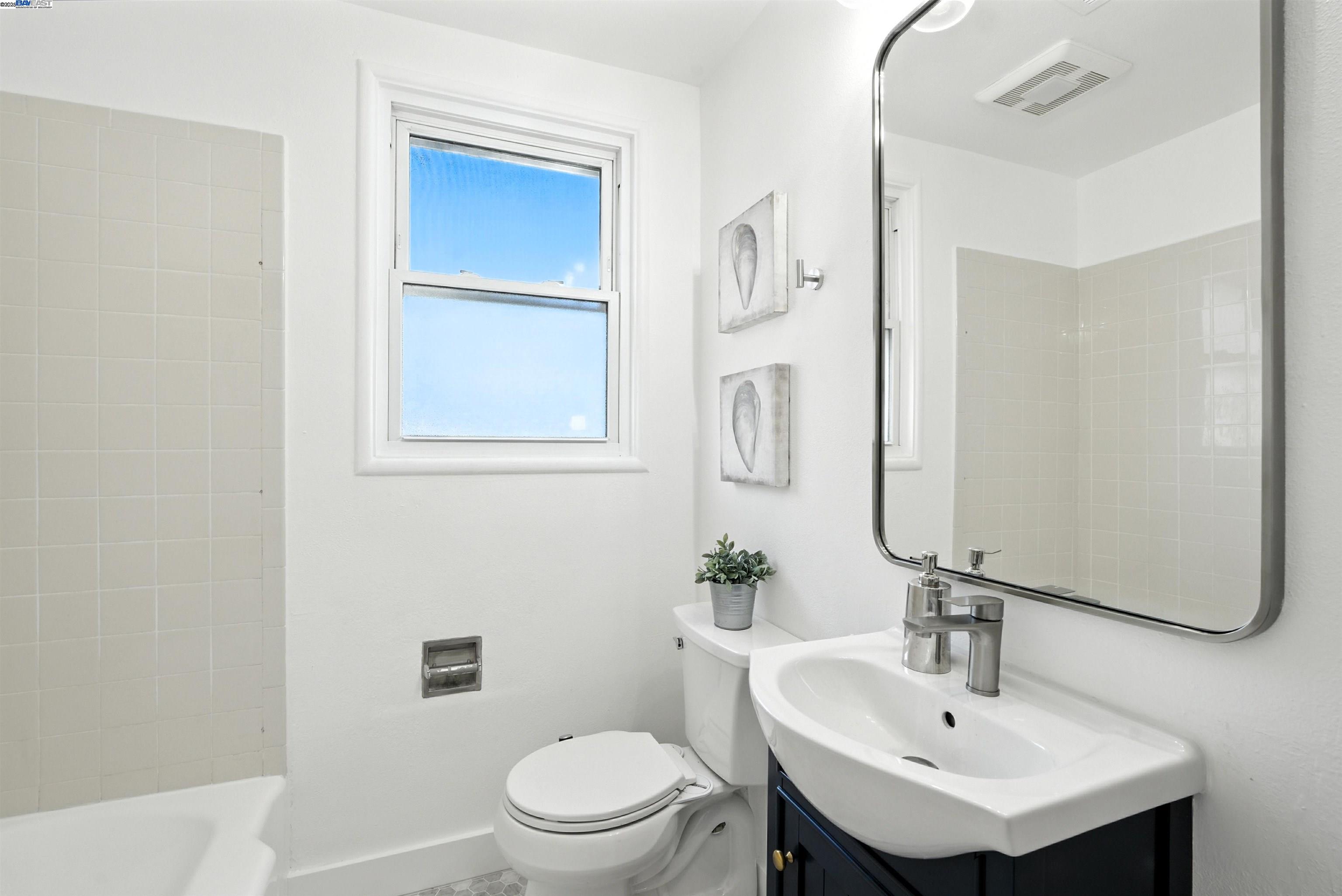 Detail Gallery Image 20 of 35 For 4030 Edwards Ave, Oakland,  CA 94605 - 2 Beds | 1 Baths