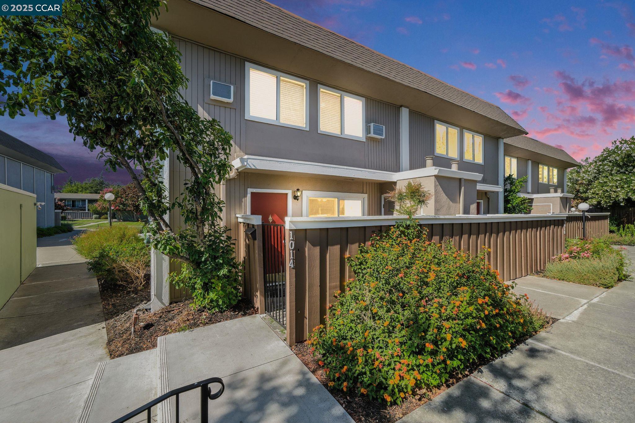 MLS: 41106305 Condo For Sale