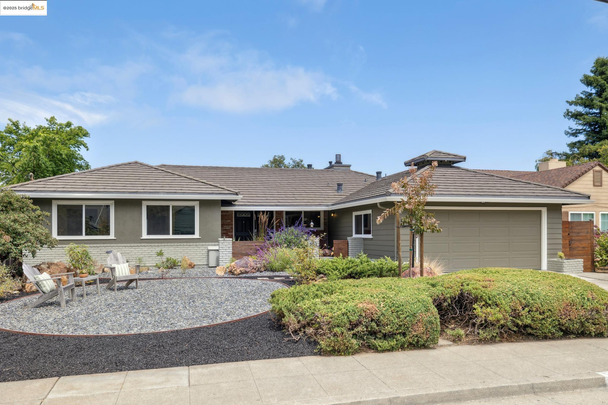 Detail Gallery Image 1 of 1 For 12670 Brookpark Road, Oakland,  CA 94619 - 4 Beds | 2/1 Baths