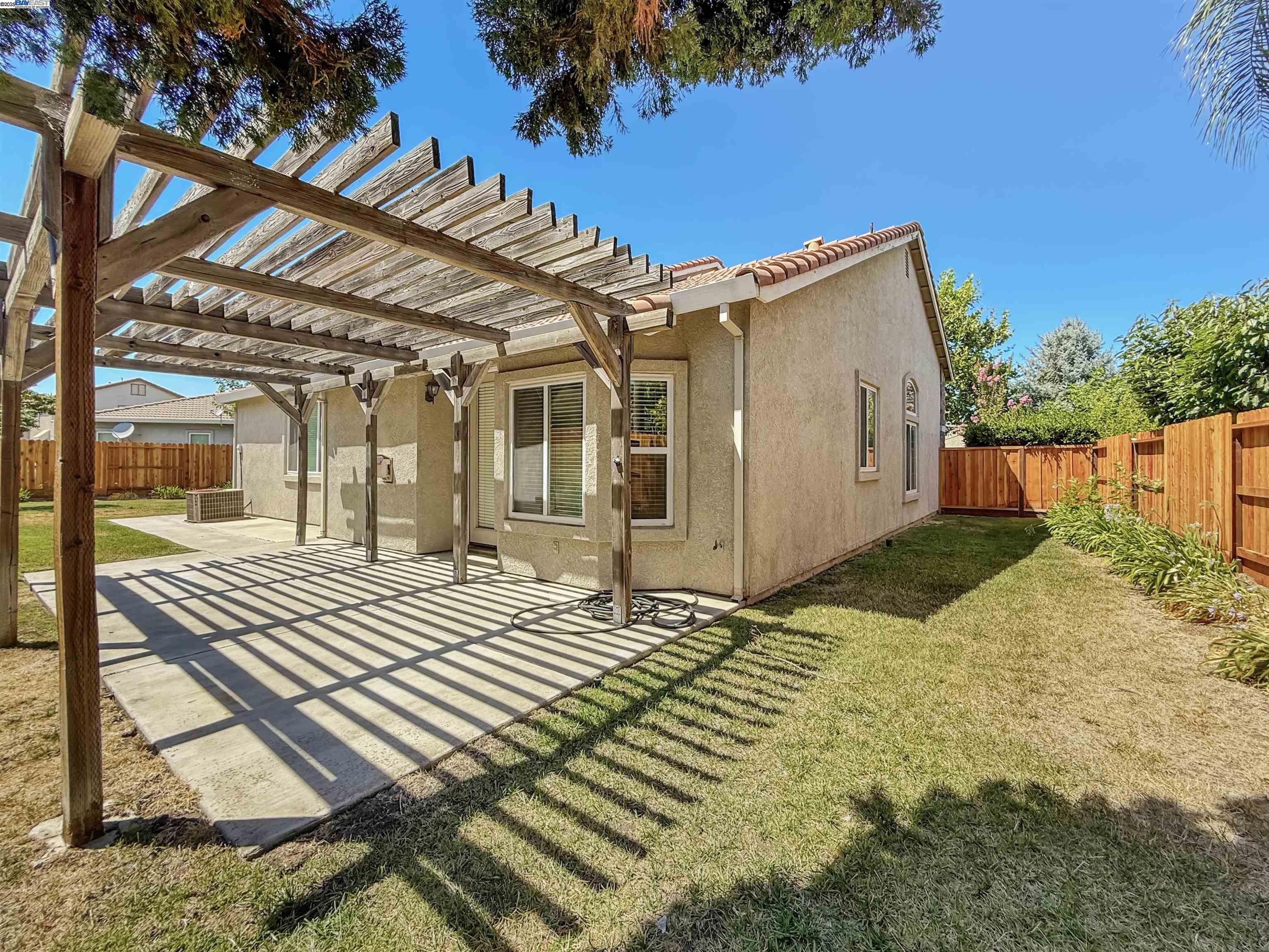 Detail Gallery Image 44 of 47 For 2352 Gretchen Elizabeth Ct, Tracy,  CA 95377 - 4 Beds | 2/1 Baths