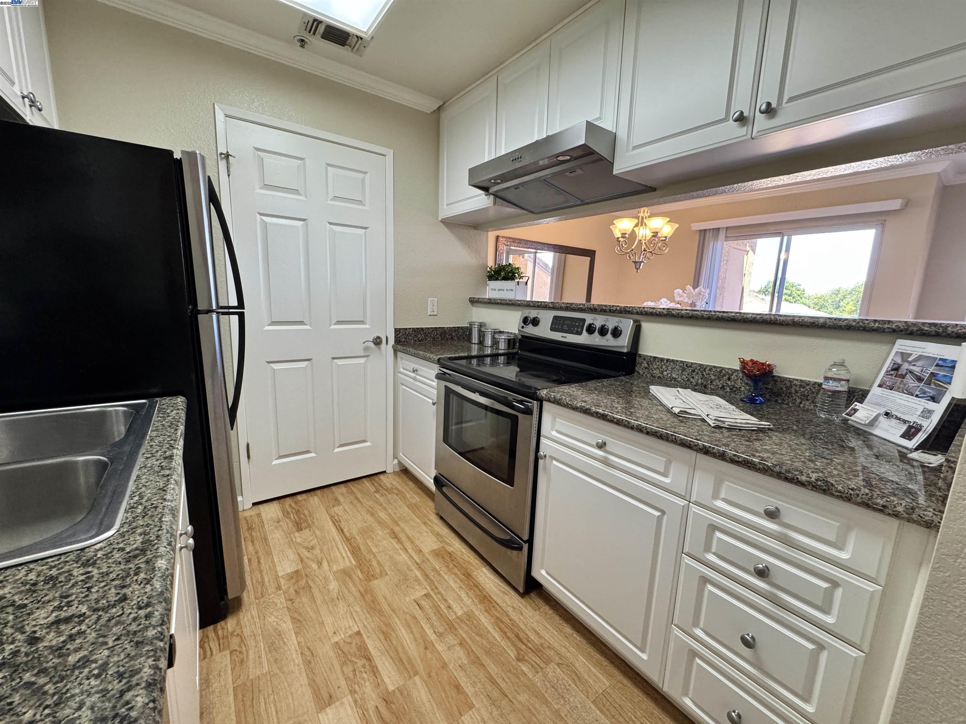 Photo #8: 41106314 Listing: Photo #8