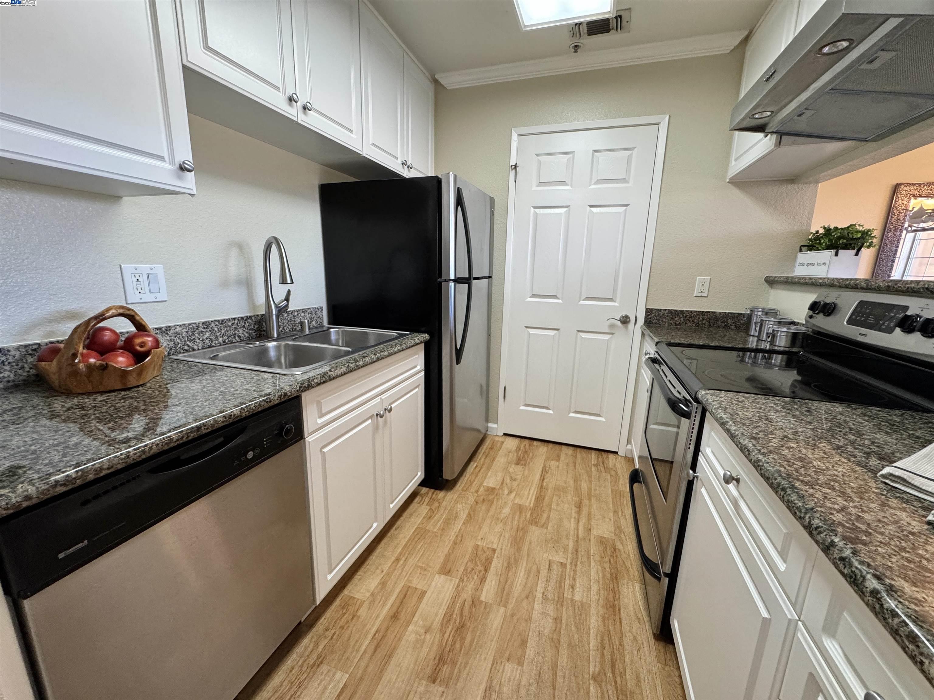 Photo #9: 41106314 Listing: Photo #9