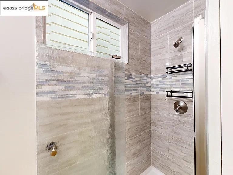 Detail Gallery Image 5 of 9 For 2854 Sacramento St, San Francisco,  CA 94115 - – Beds | – Baths