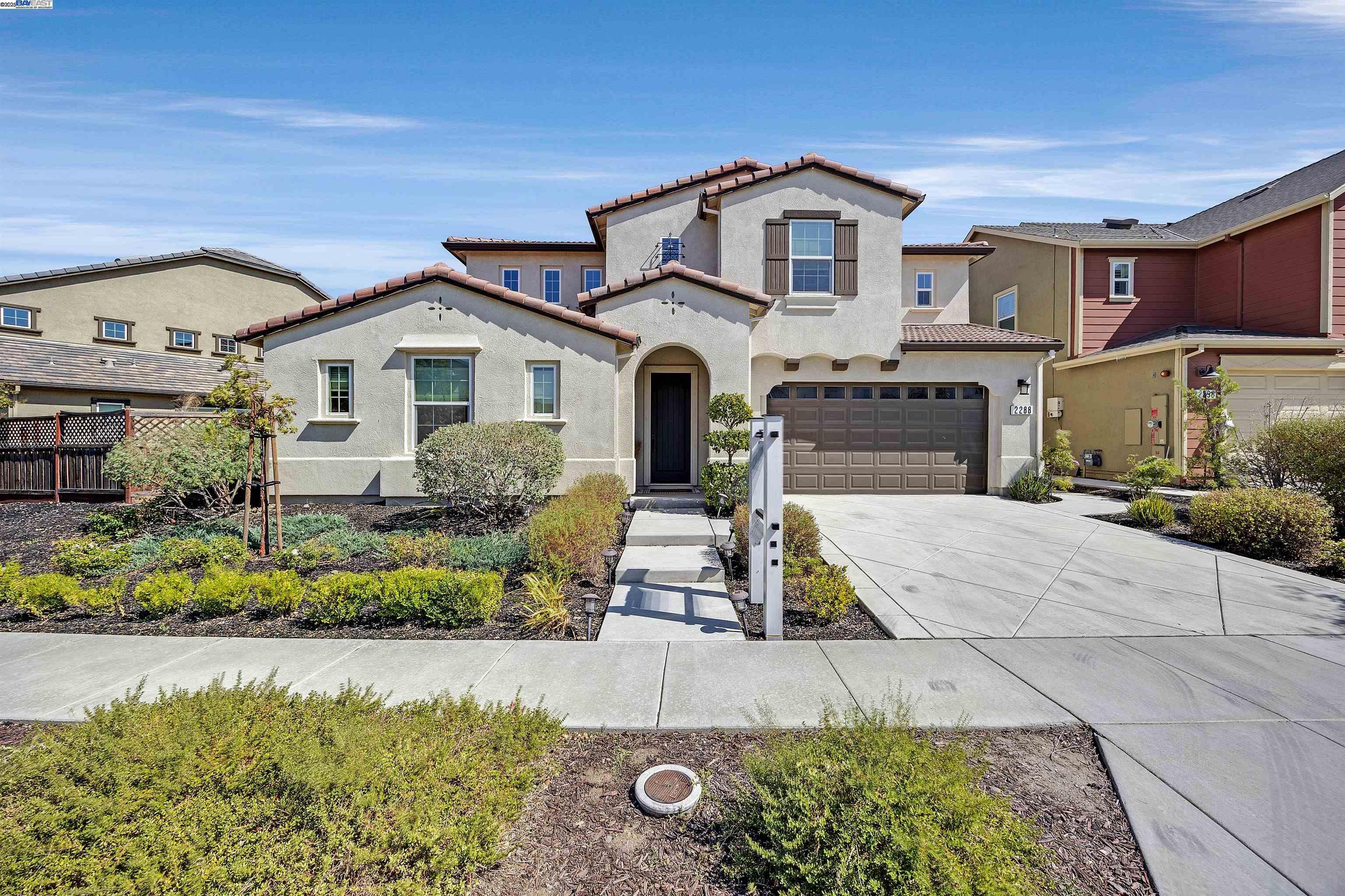 Detail Gallery Image 2 of 56 For 2288 Jessica Way, Tracy,  CA 95377 - 4 Beds | 3/1 Baths