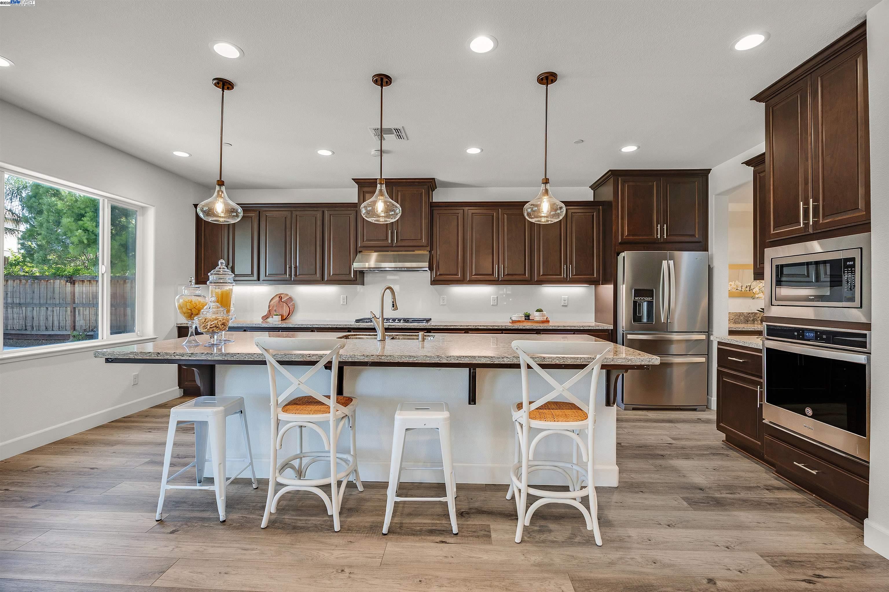Detail Gallery Image 14 of 56 For 2288 Jessica Way, Tracy,  CA 95377 - 4 Beds | 3/1 Baths