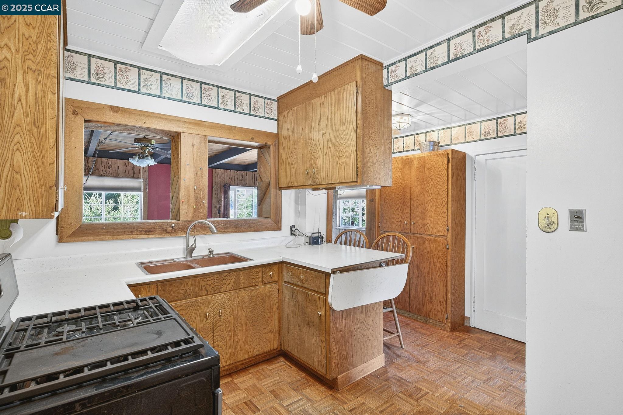 5919 Bernhard Ave, Richmond, California 94805, 2 Bedrooms Bedrooms, 5 Rooms Rooms,1 BathroomBathrooms,Residential,For Sale,5919 Bernhard Ave,41106320