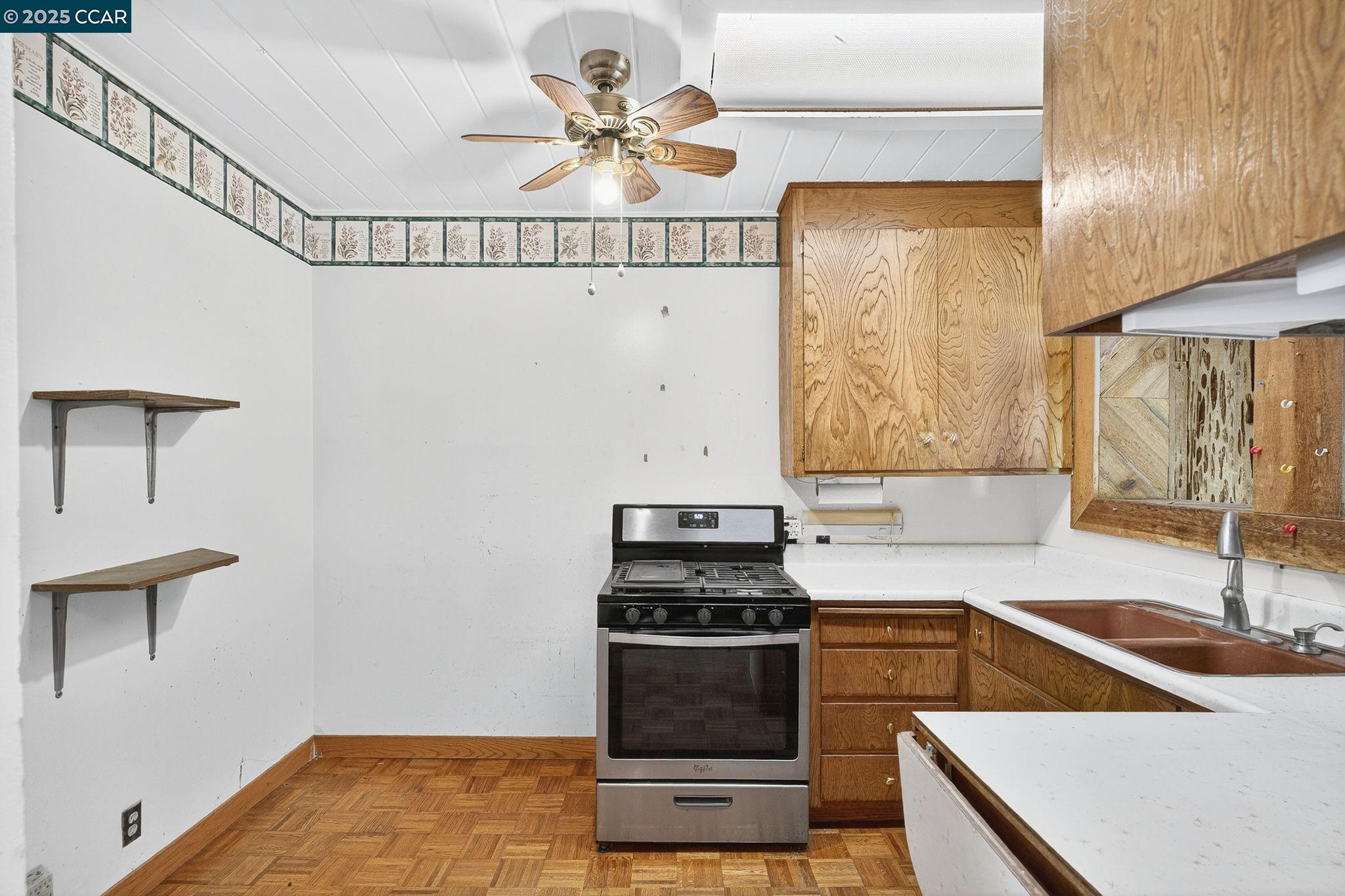 5919 Bernhard Ave, Richmond, California 94805, 2 Bedrooms Bedrooms, 5 Rooms Rooms,1 BathroomBathrooms,Residential,For Sale,5919 Bernhard Ave,41106320