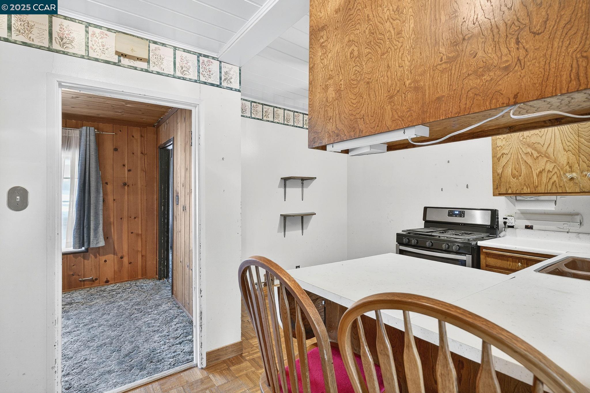 5919 Bernhard Ave, Richmond, California 94805, 2 Bedrooms Bedrooms, 5 Rooms Rooms,1 BathroomBathrooms,Residential,For Sale,5919 Bernhard Ave,41106320