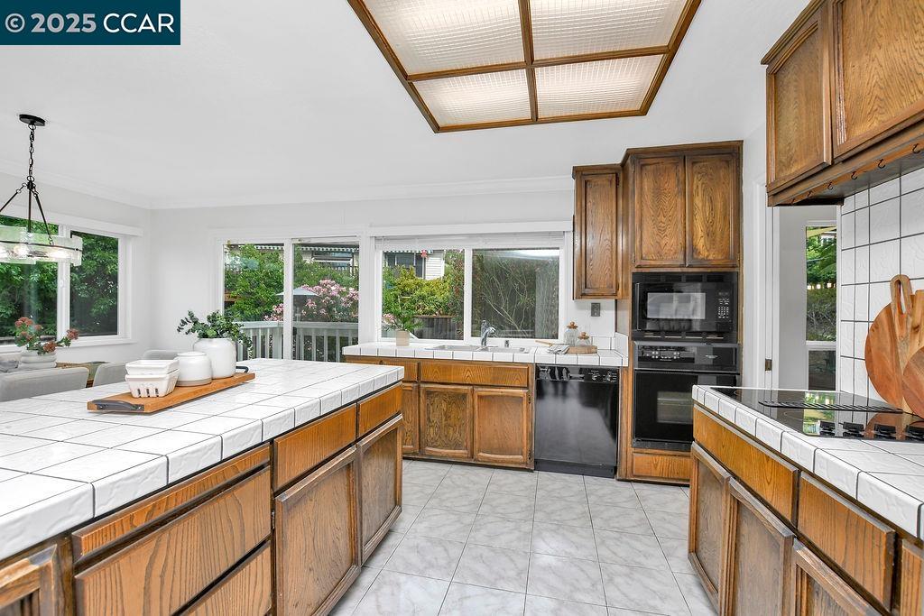 1187-A Kaski Lane, Concord, California 94518, 4 Bedrooms Bedrooms, 10 Rooms Rooms,2 BathroomsBathrooms,Residential,For Sale,1187-A Kaski Lane,41106321