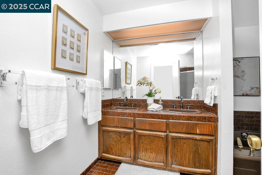 1187-A Kaski Lane, Concord, California 94518, 4 Bedrooms Bedrooms, 10 Rooms Rooms,2 BathroomsBathrooms,Residential,For Sale,1187-A Kaski Lane,41106321